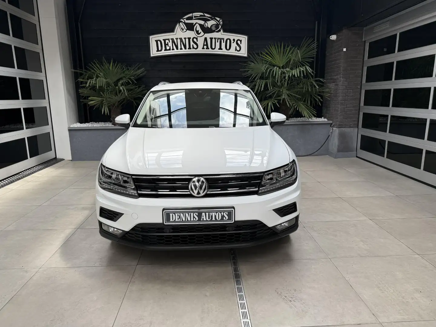 Volkswagen Tiguan 1.5 TSI ACT Comfortline Automaat! Wit - 2