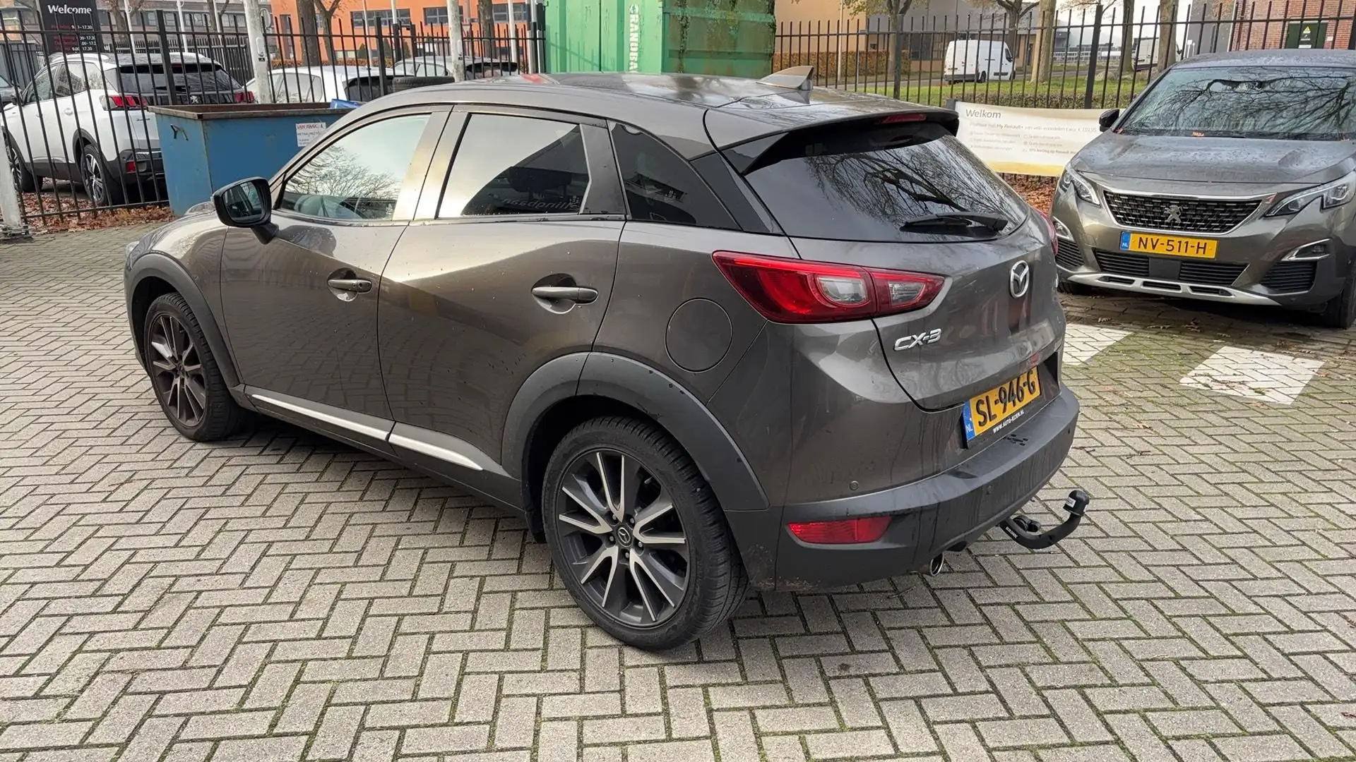 Mazda CX-3 2.0 SkyActiv-G 120 GT-M Hnědá - 2