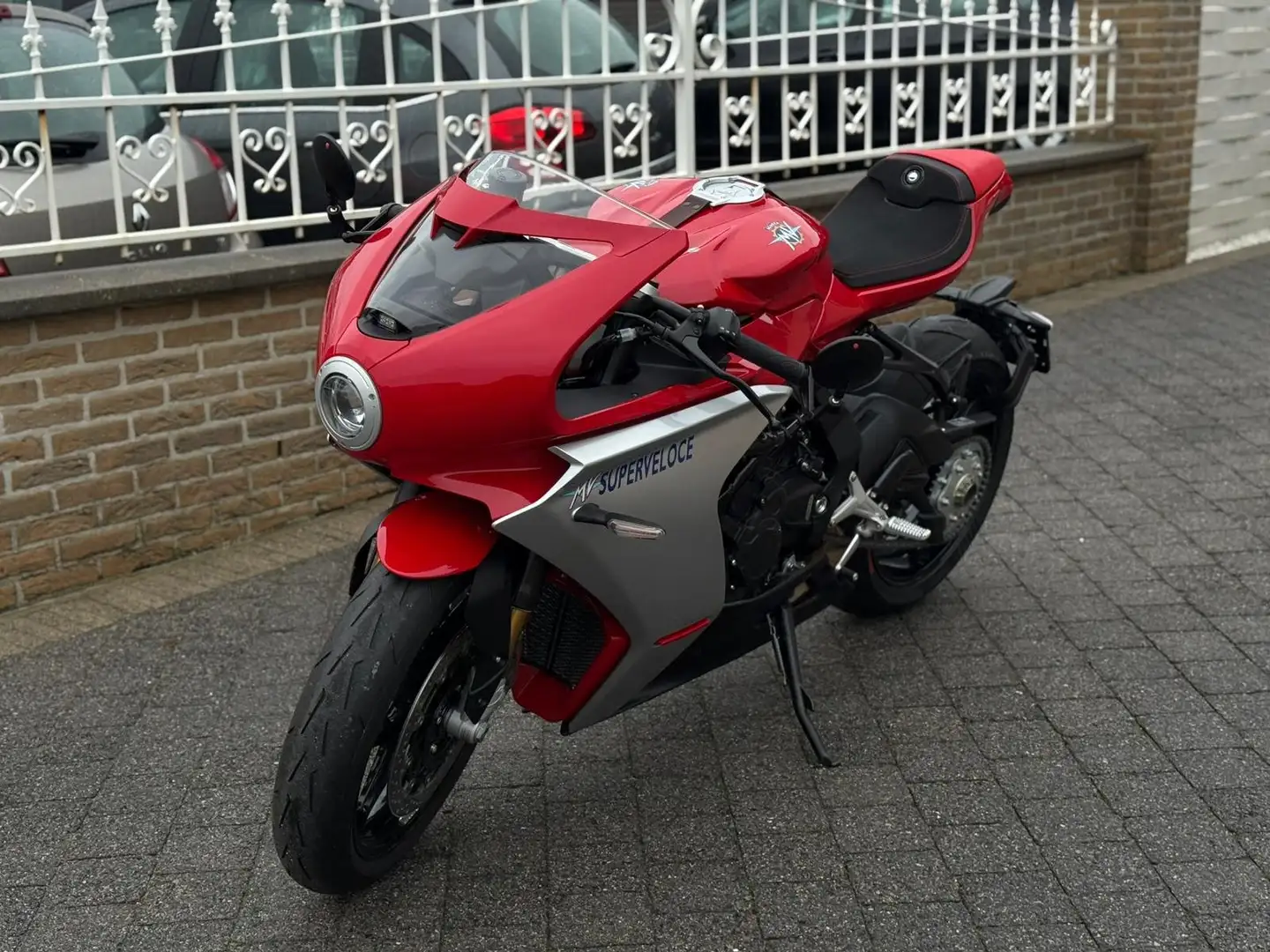 MV Agusta Superveloce 800 NIEUW 12KM SHOWROOMSTAAT Led ROOD Rot - 1