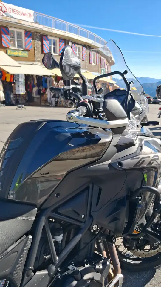 Benelli TRK 502