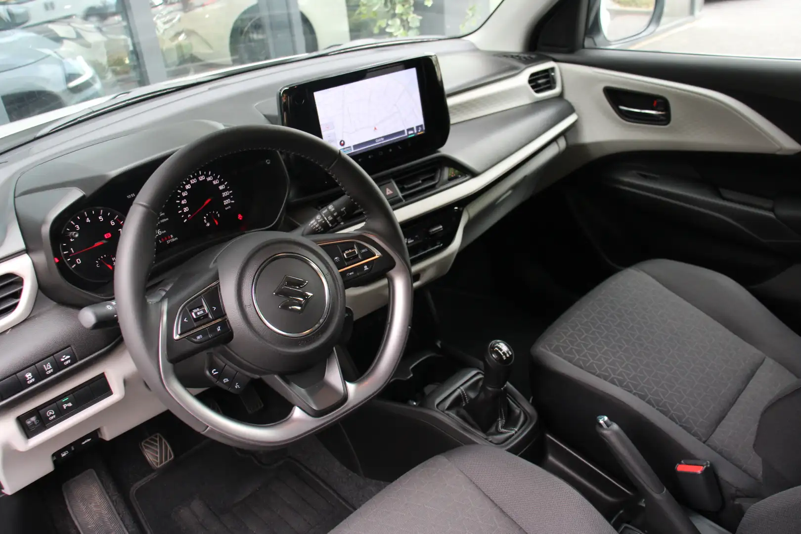 Suzuki Swift 1.2 Select Smart Hybrid Wit - 2