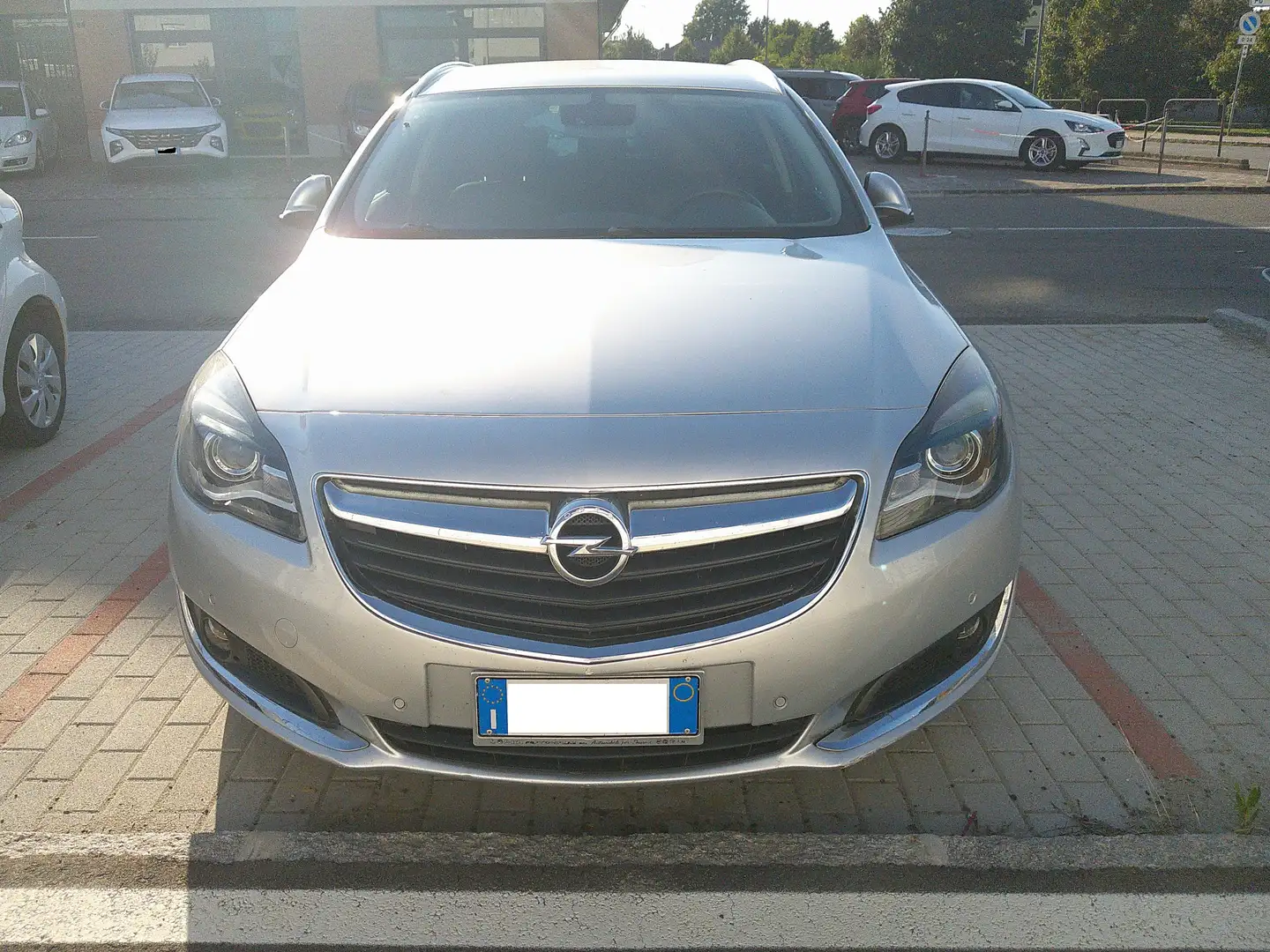 Opel Insignia Sports Tourer 1.6 cdti Cosmo 136cv at6 Grigio - 2