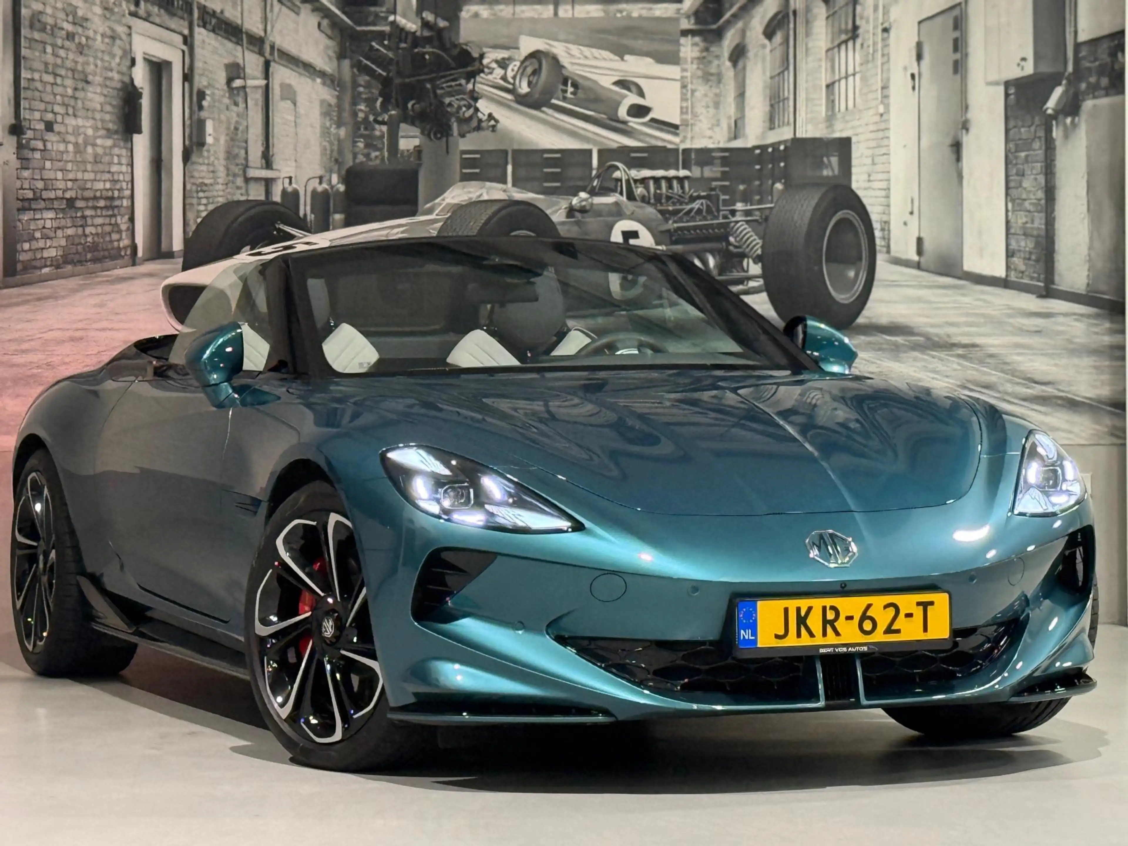 MG Cyberster 4WD GT 77kWh — photo 13