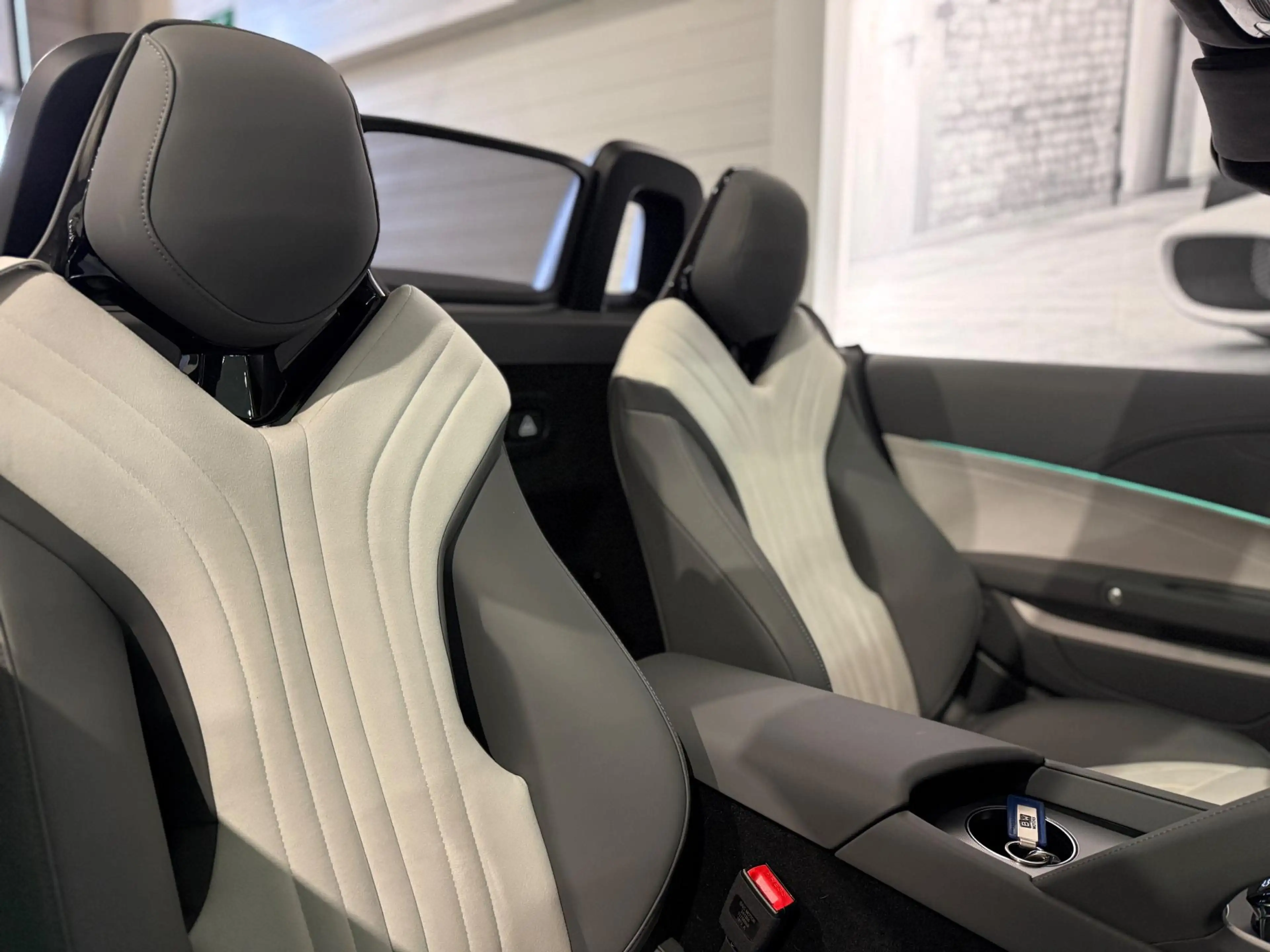 MG Cyberster 4WD GT 77kWh — photo 12