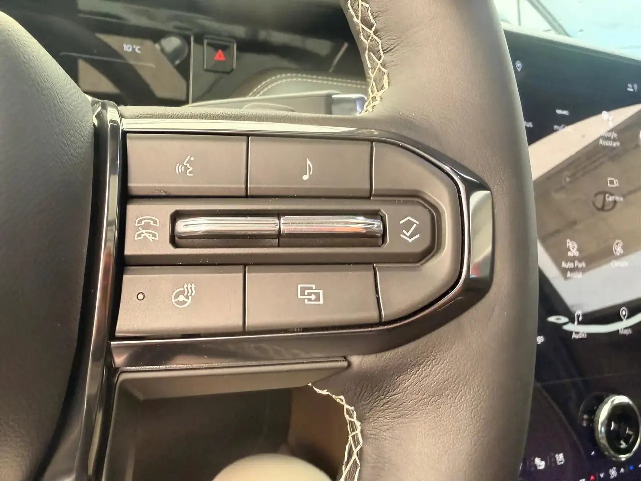 GMC Yukon снимка GMC Yukon