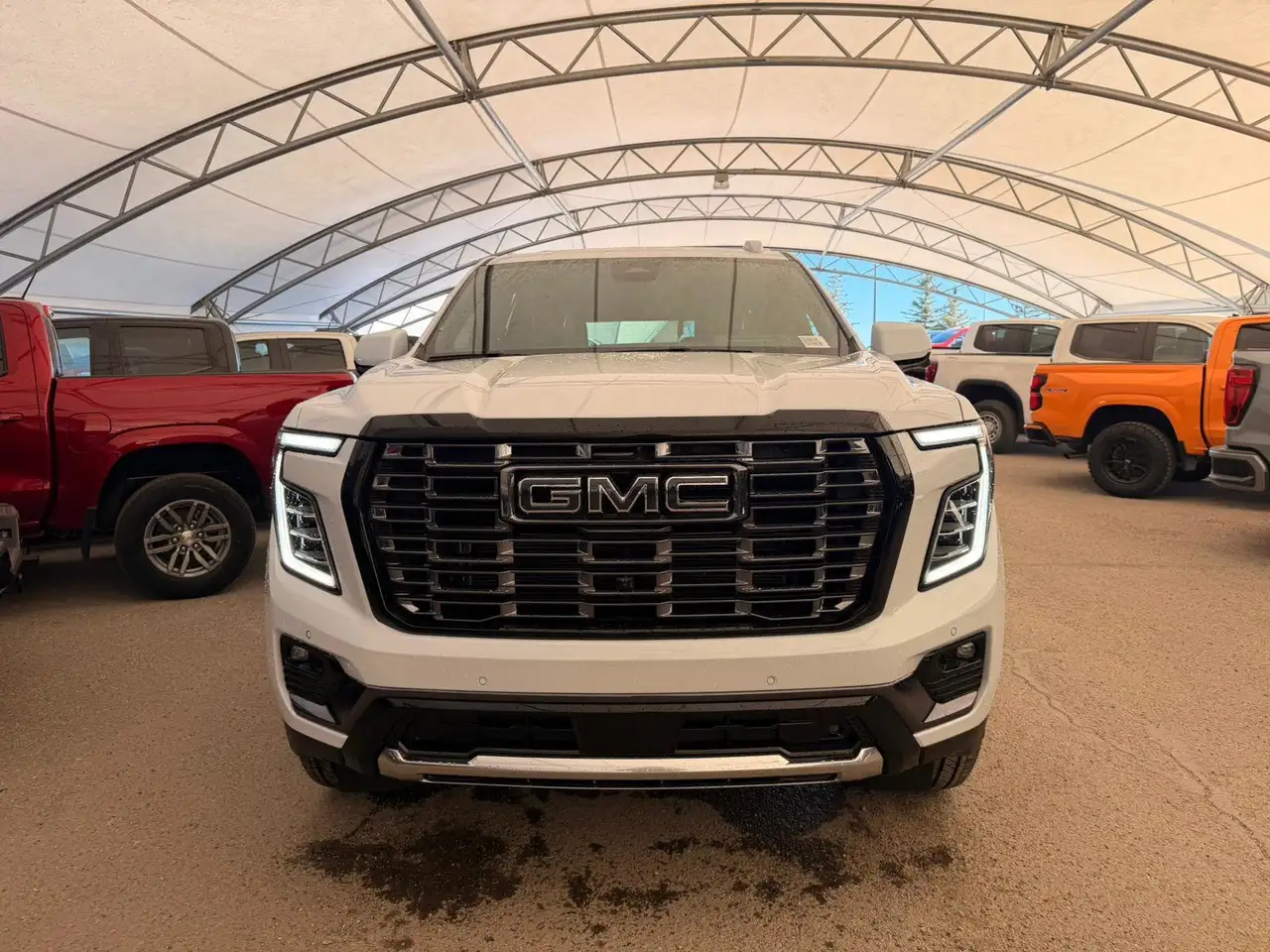 GMC Yukon снимка GMC Yukon
