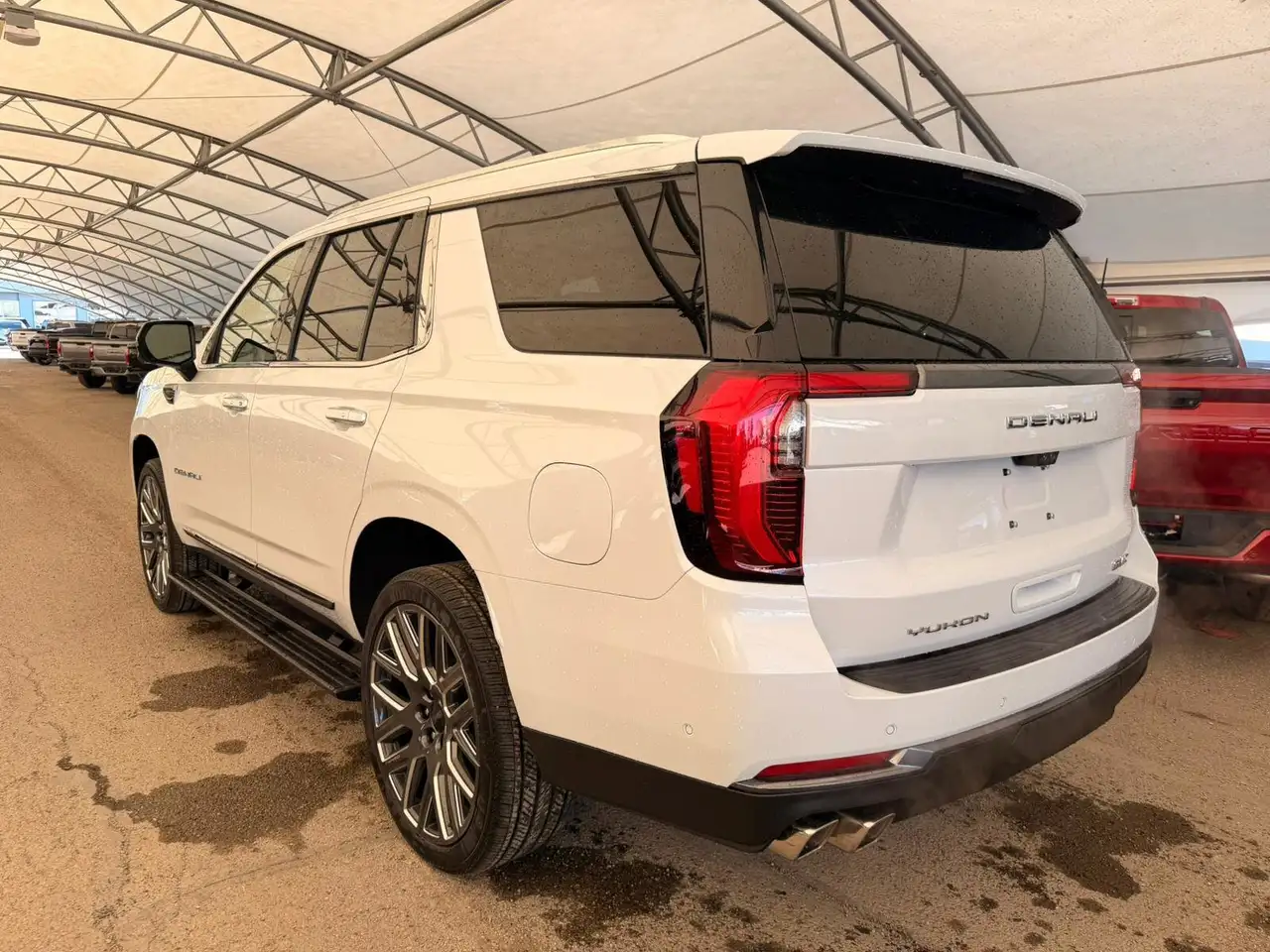 GMC Yukon снимка GMC Yukon