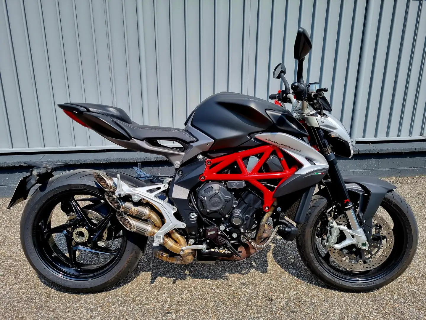 MV Agusta Brutale 800 ABS Noir - 1