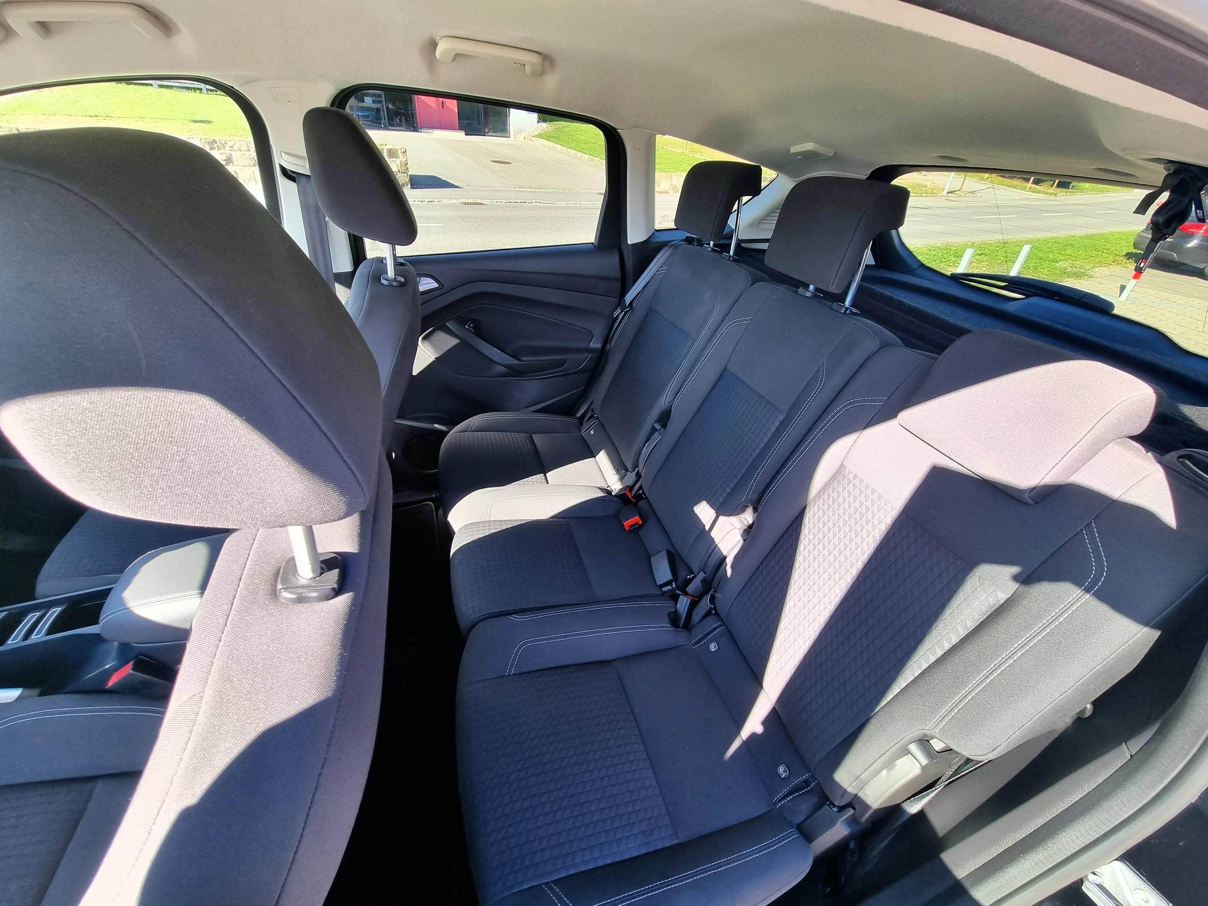 Ford C-Max + Sitzheizung + Unterbodenschutz — photo 11