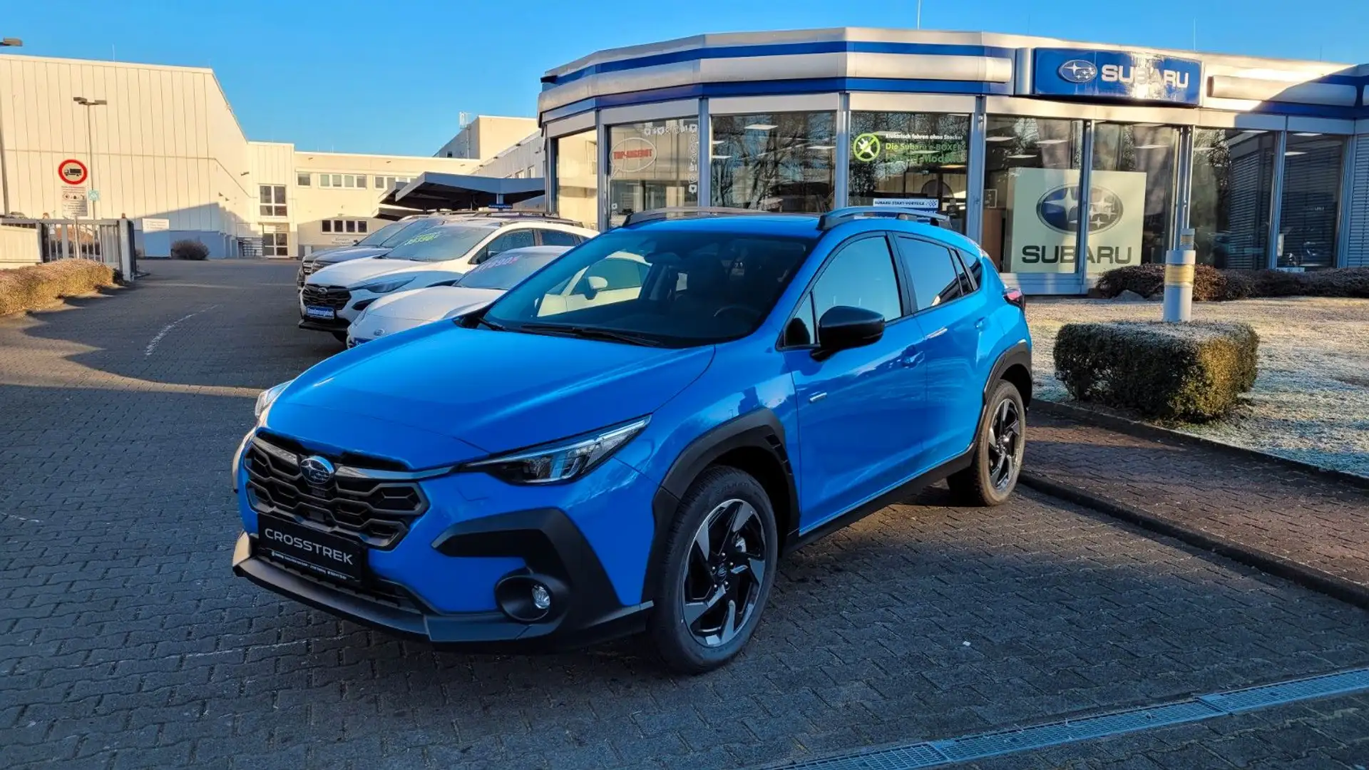 Subaru Crosstrek 2.0ie e-Boxer Platinum CVT 25 Blau - 1