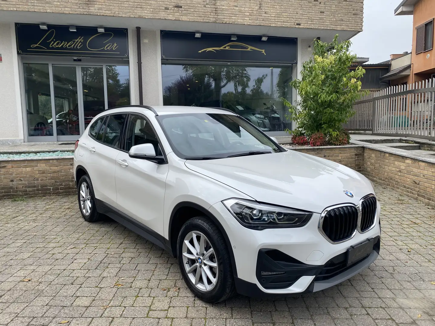 BMW X1 X1 18d 150 Cv sdrive Business Advantage F48 auto Bianco - 1