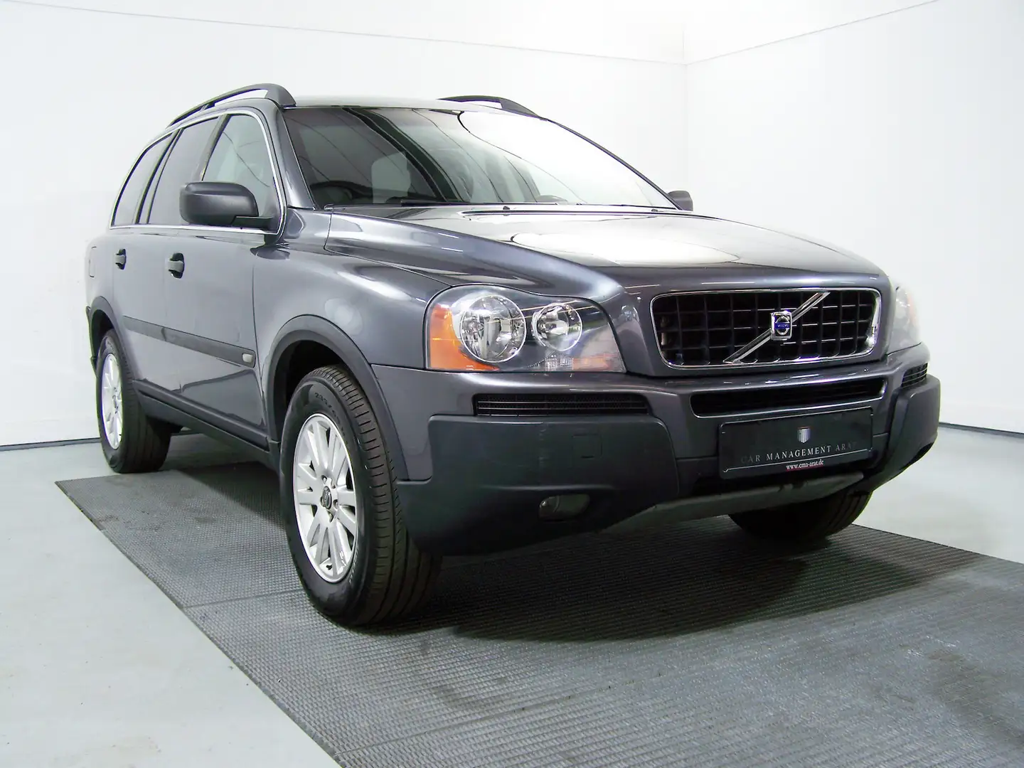 Volvo XC90 D5 Momentum AWD 7-SITZ+LEDER+PDC+SHZ+TEMP Grau - 2