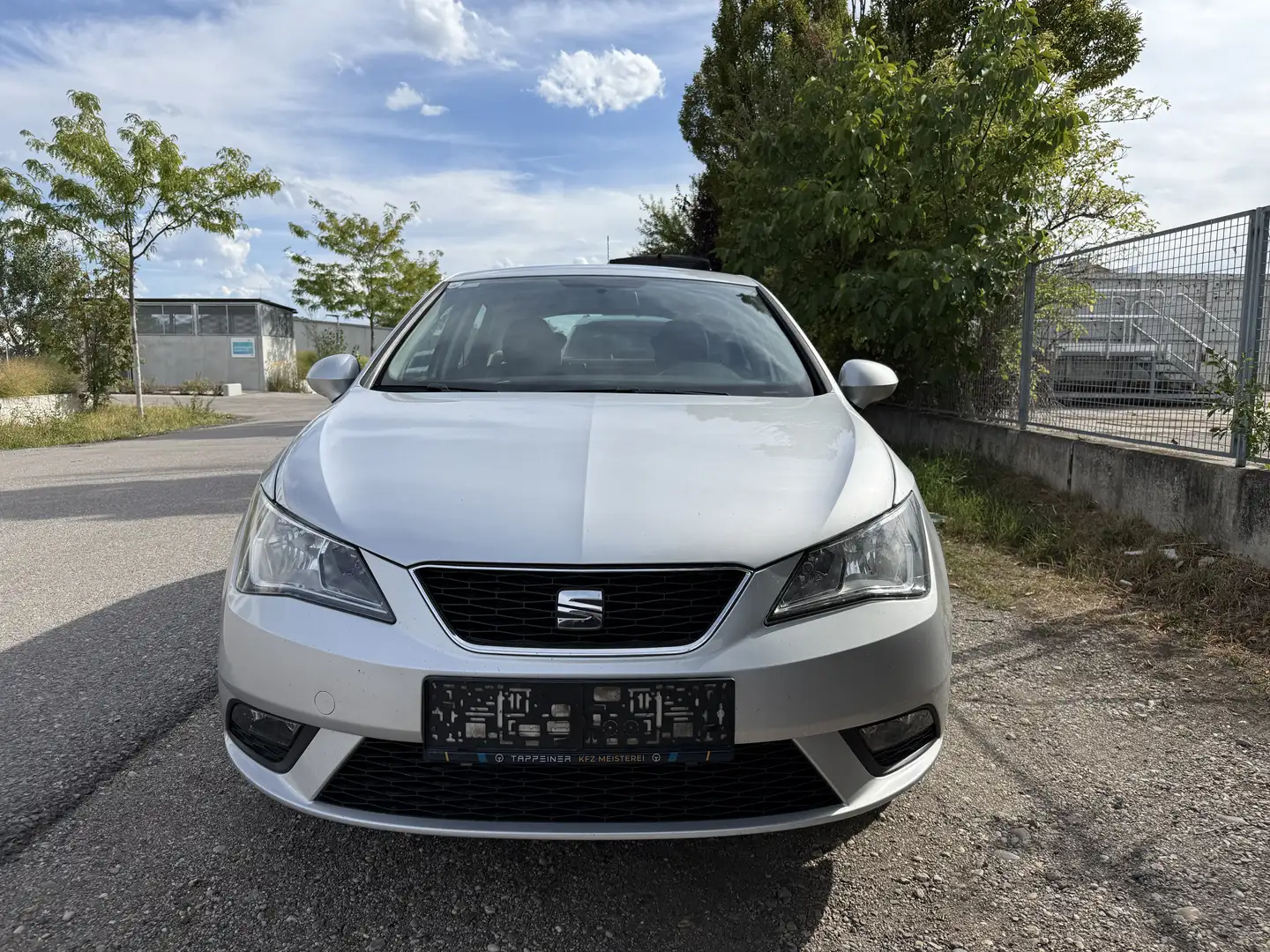 SEAT Ibiza ST Chili&Style 1,6 TDI CR DPF Grau - 1
