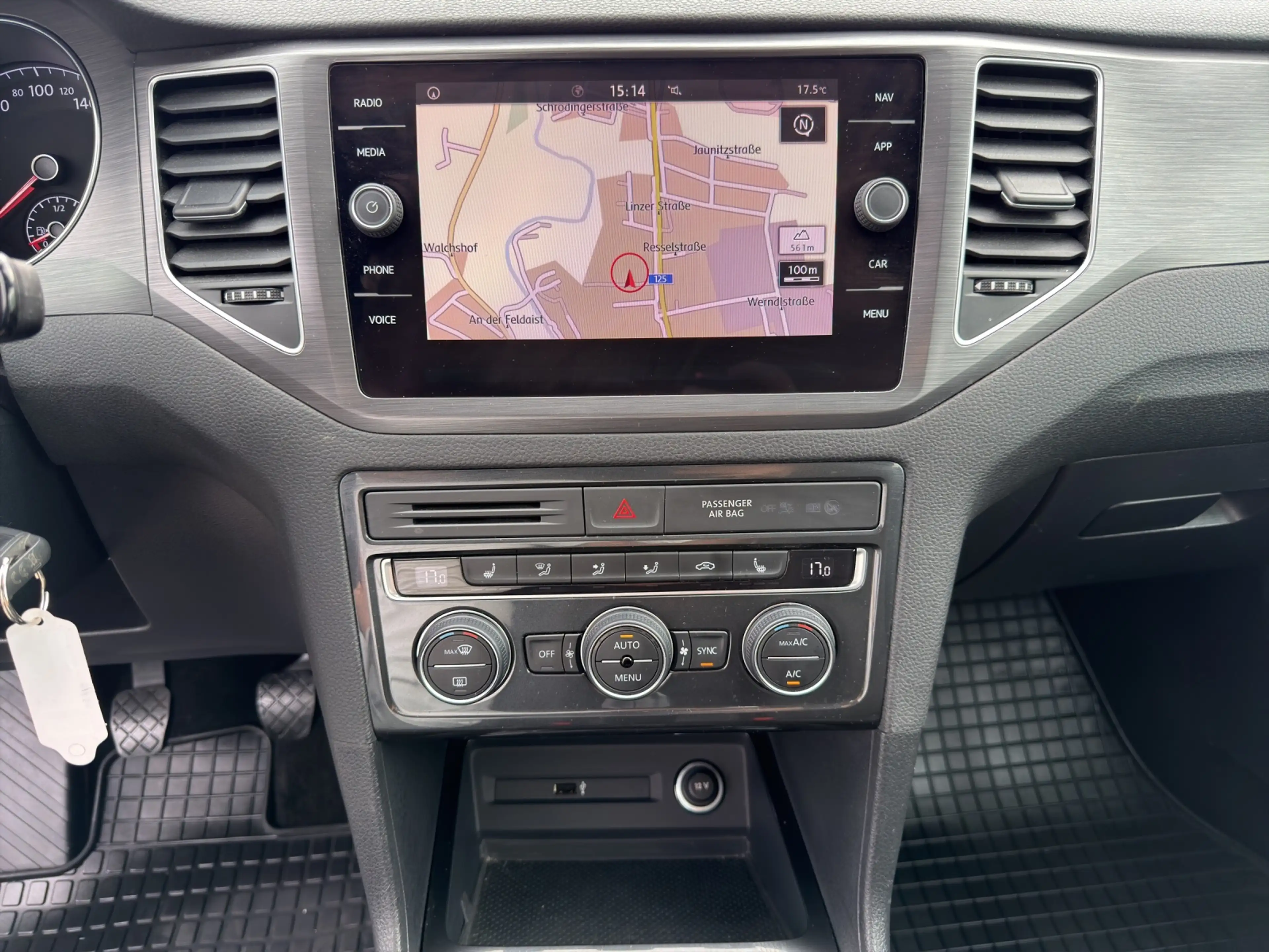 Volkswagen Golf Sportsvan 1,0 TSI Comfortline 5t. — photo 3