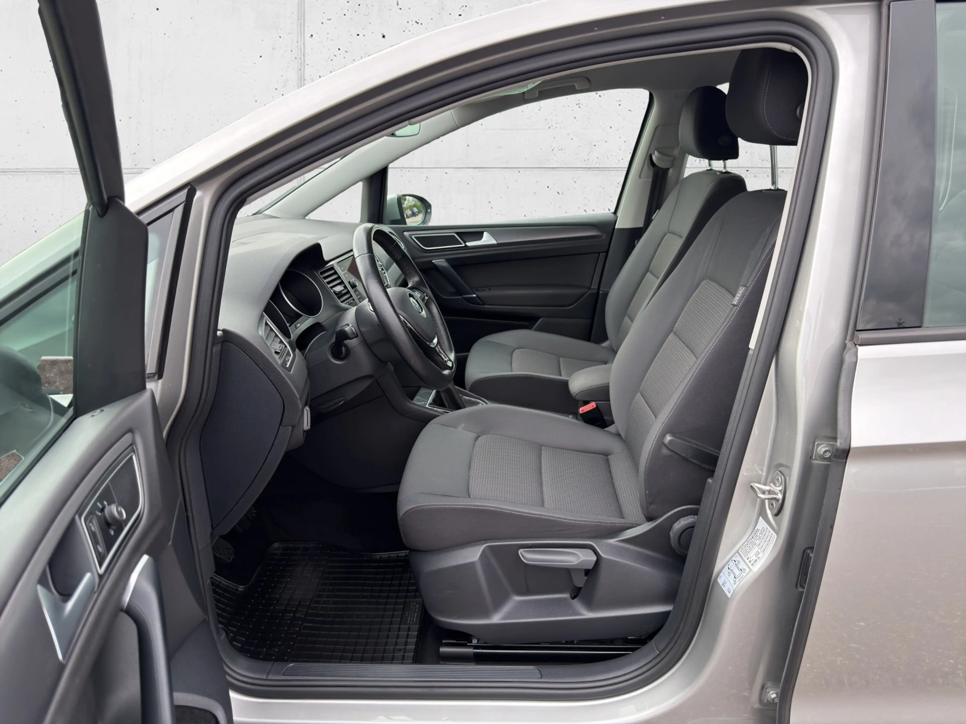 Volkswagen Golf Sportsvan 1,0 TSI Comfortline 5t. — photo 6
