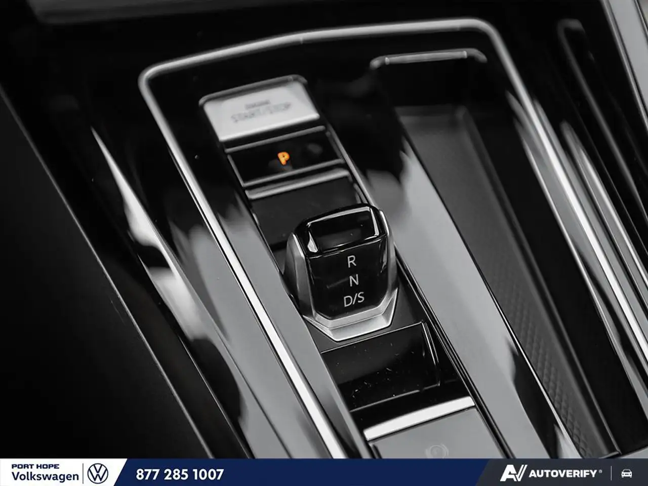 Volkswagen Golf R снимка Volkswagen Golf R