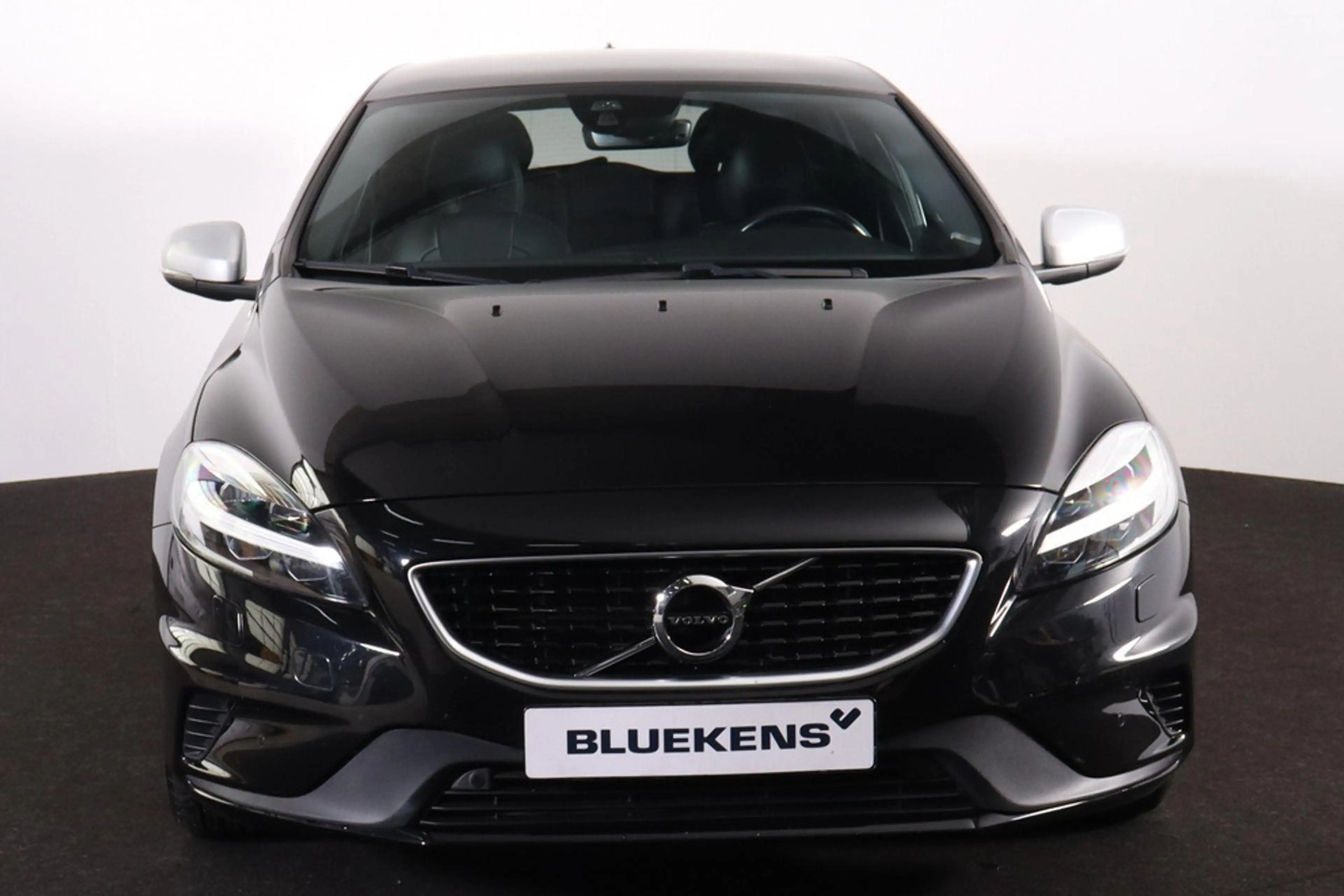 Volvo V40 1.5 T3 Polar+ Sport - AUTOMAAT - Panoramadak - Har — photo 2