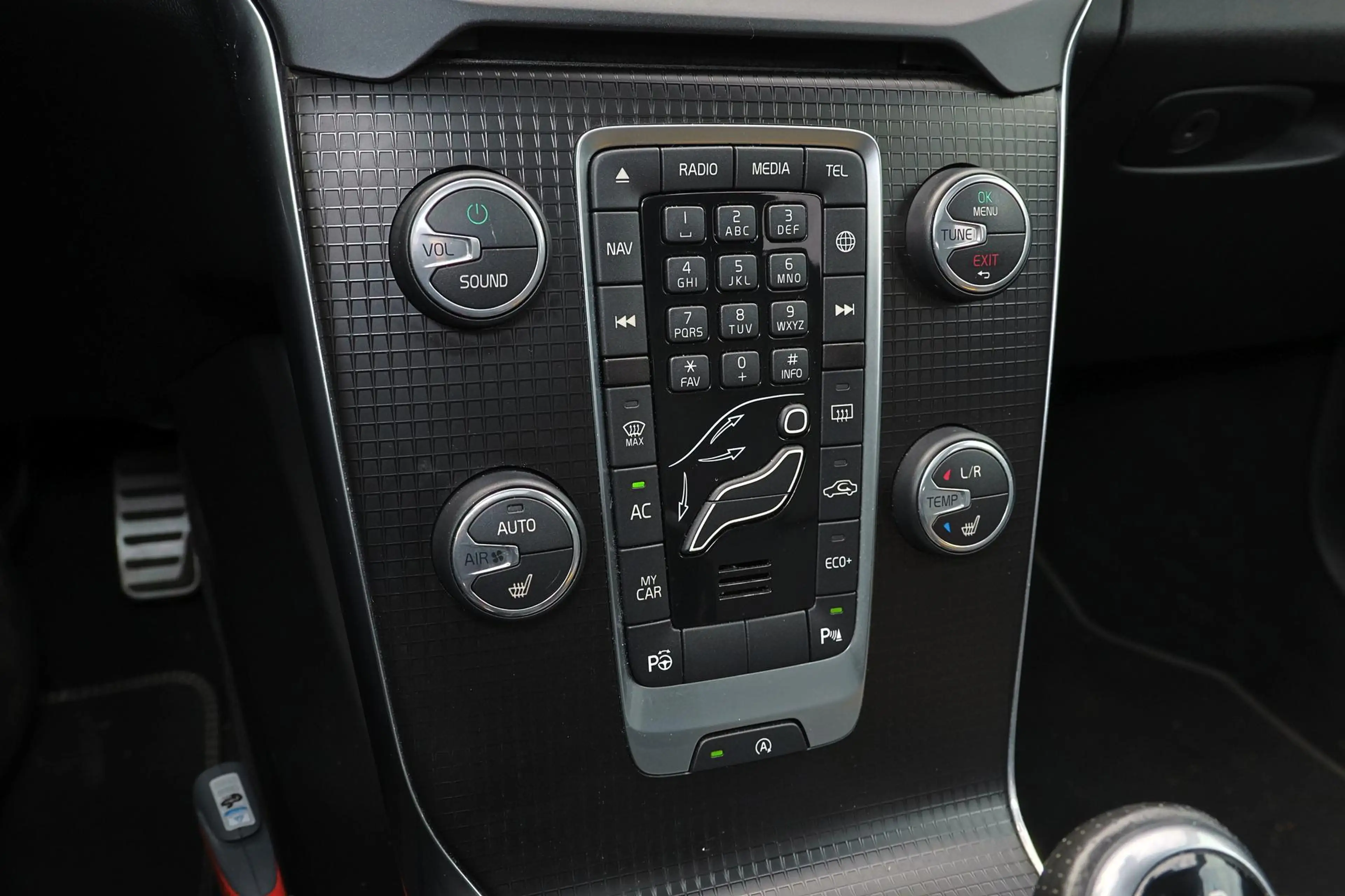 Volvo V40 1.5 T3 Polar+ Sport - AUTOMAAT - Panoramadak - Har — photo 10
