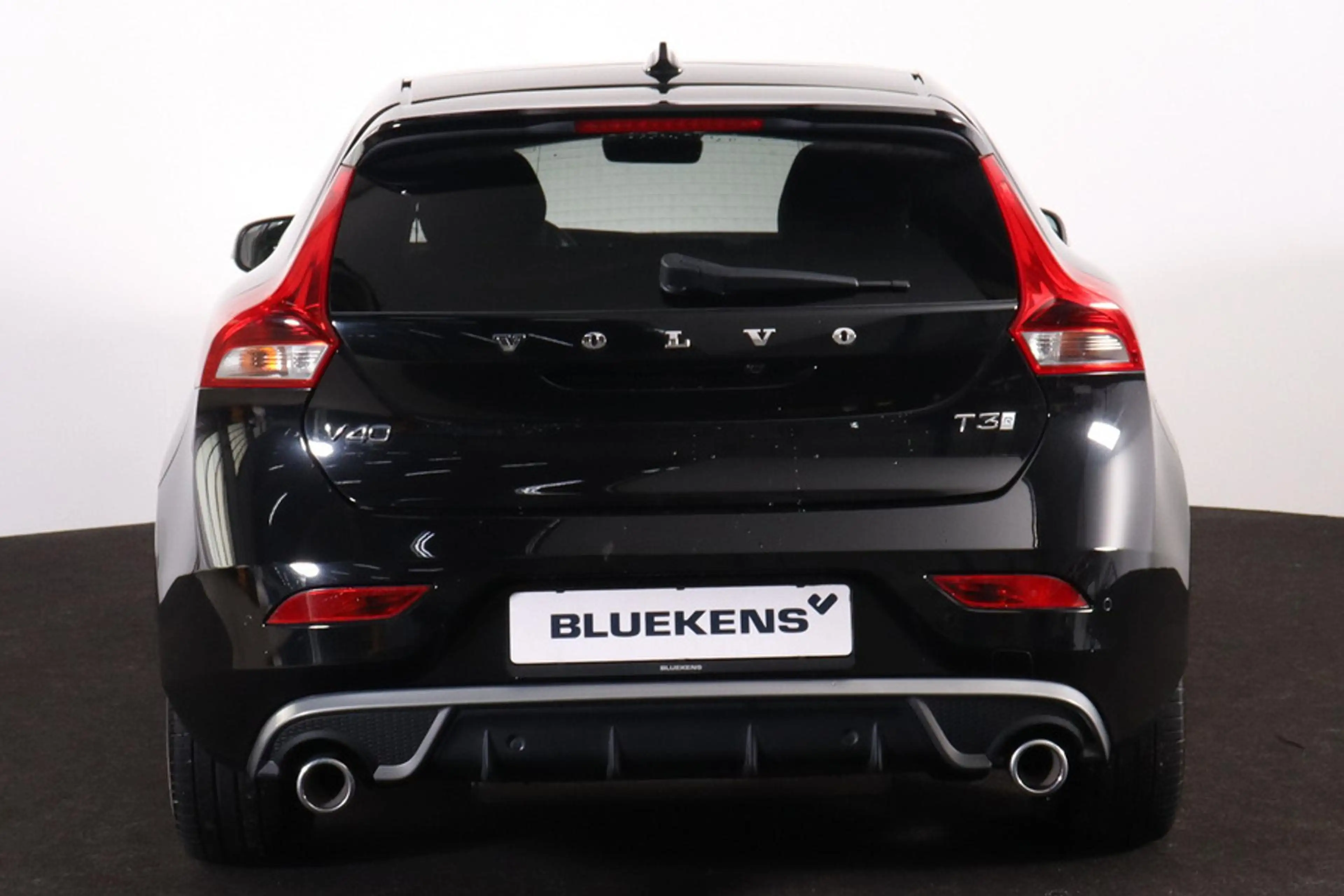 Volvo V40 1.5 T3 Polar+ Sport - AUTOMAAT - Panoramadak - Har — photo 4