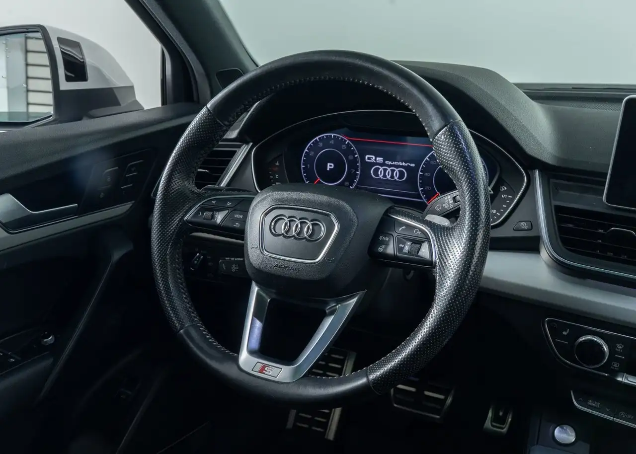 Audi Q5 снимка Audi Q5