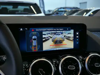 Annonce voiture d'occasion Mercedes-Benz GLA 180 - CARADIZE