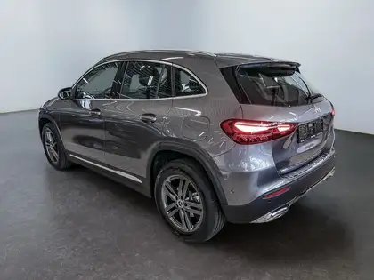 Annonce voiture d'occasion Mercedes-Benz GLA 180 - CARADIZE