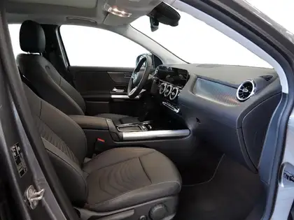Annonce voiture d'occasion Mercedes-Benz GLA 180 - CARADIZE