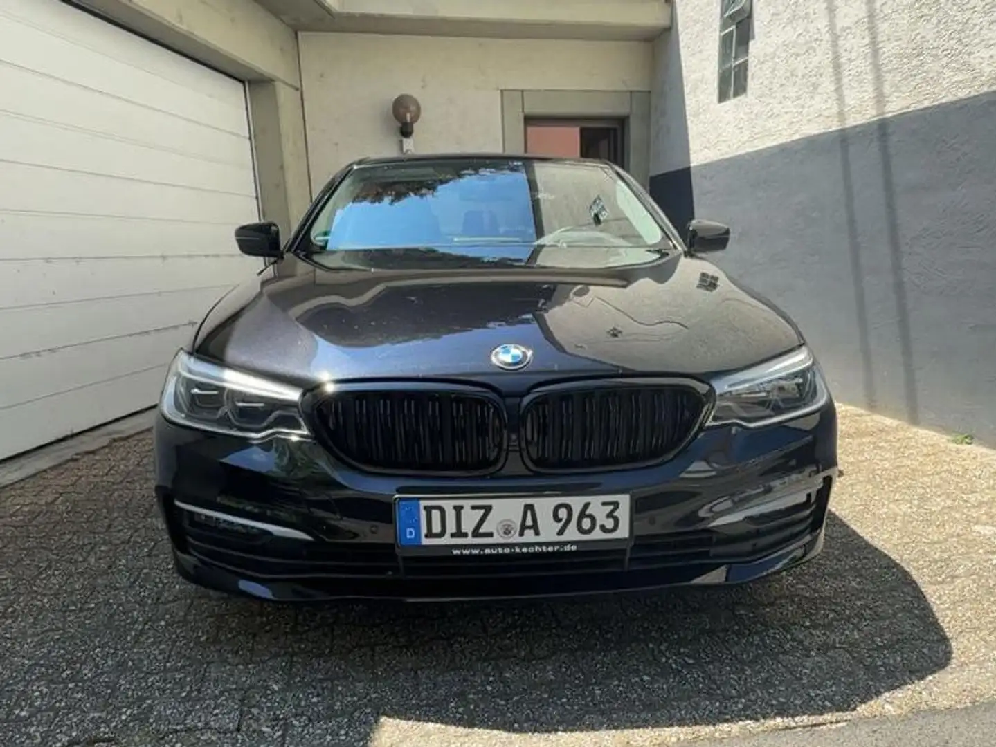 BMW 530 530i Aut.Luxury Line Schwarz - 1