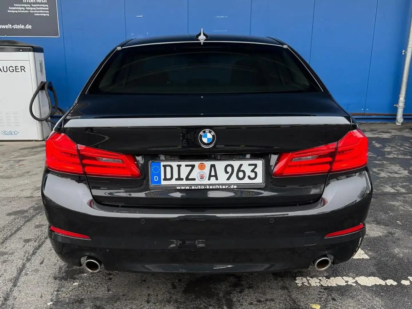 BMW 530 530i Aut.Luxury Line Schwarz - 2
