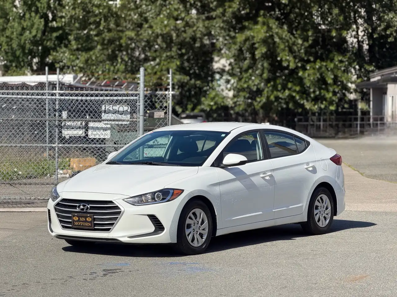 Hyundai ELANTRA снимка Hyundai ELANTRA