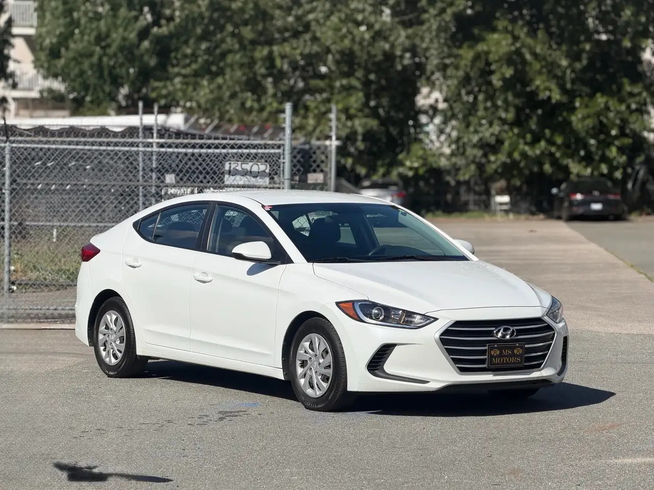 Hyundai ELANTRA снимка Hyundai ELANTRA
