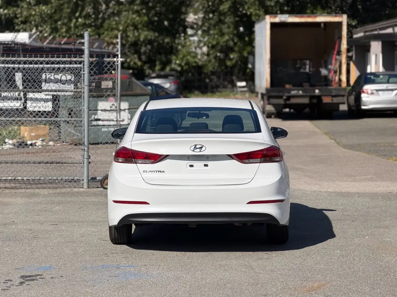 Hyundai ELANTRA снимка Hyundai ELANTRA