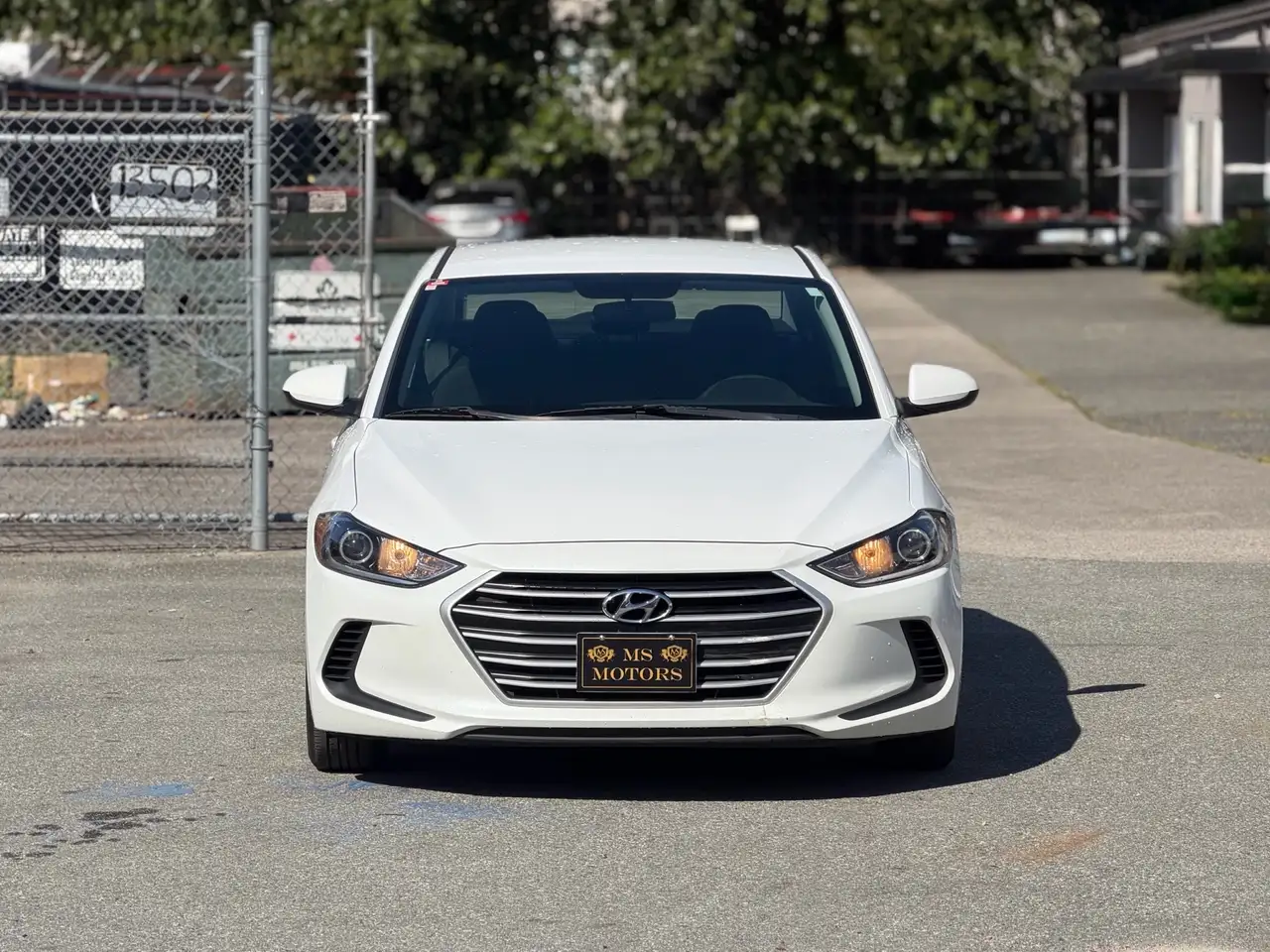 Hyundai ELANTRA снимка Hyundai ELANTRA