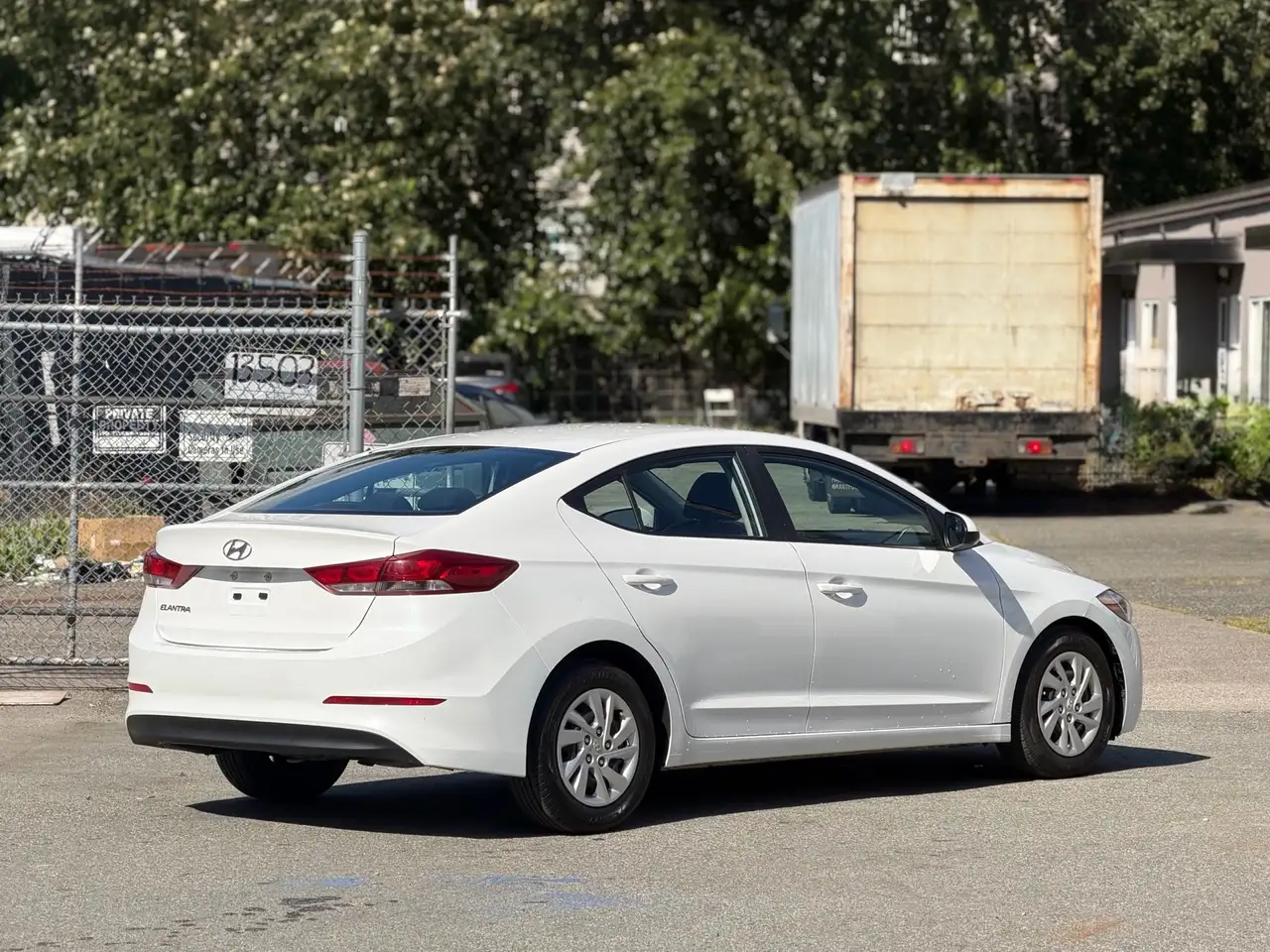 Hyundai ELANTRA снимка Hyundai ELANTRA