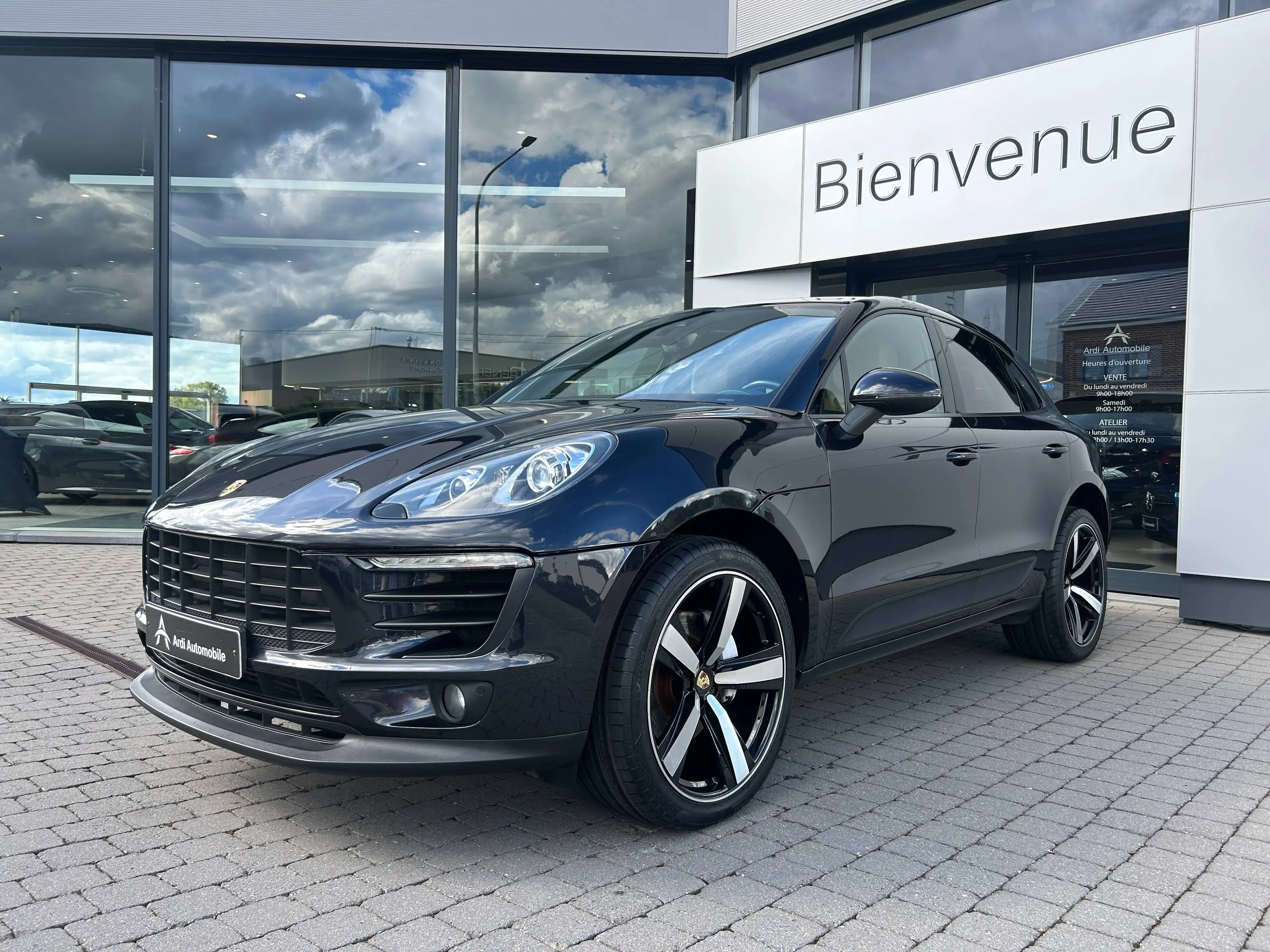 Porsche Macan 2.0 Turbo PDK *GARANTIE*CARPLAY*CUIR*SIEGES CHAUFF