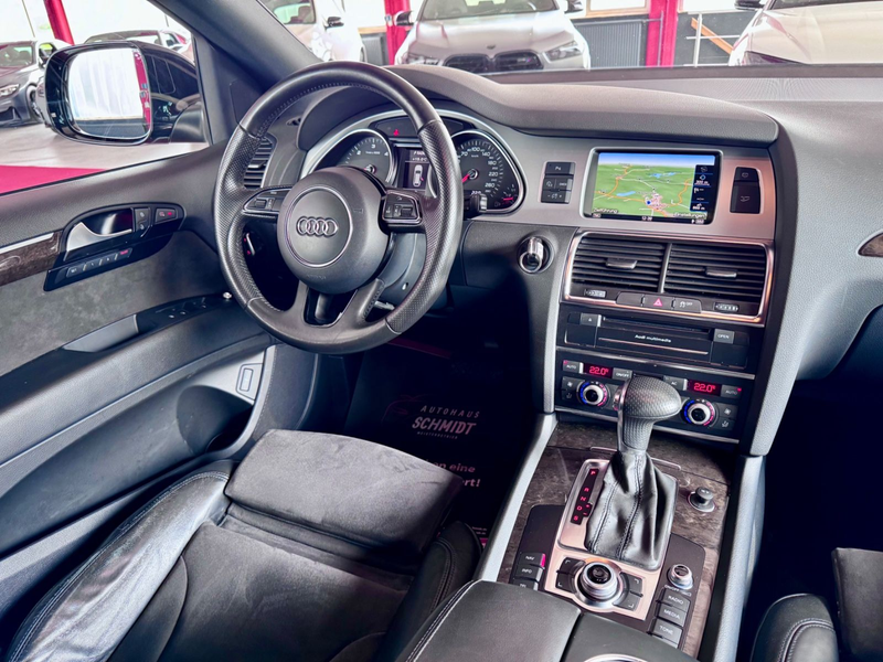 Audi Q7 4.2TDI Facelift quattro 3x S Line AHK Luft 21 — photo 3