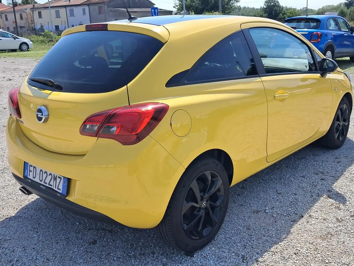 Opel Corsa Corsa V 2015 3p 1.4 b-Color Gpl 90cv Jaune - 2