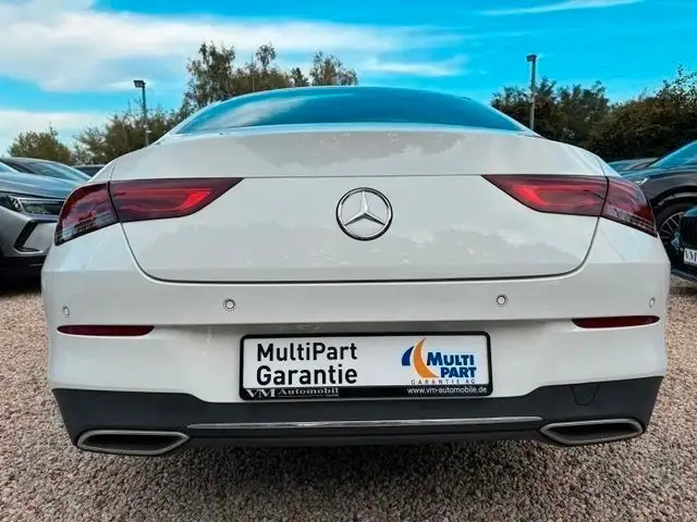 Mercedes-Benz 250 view 5
