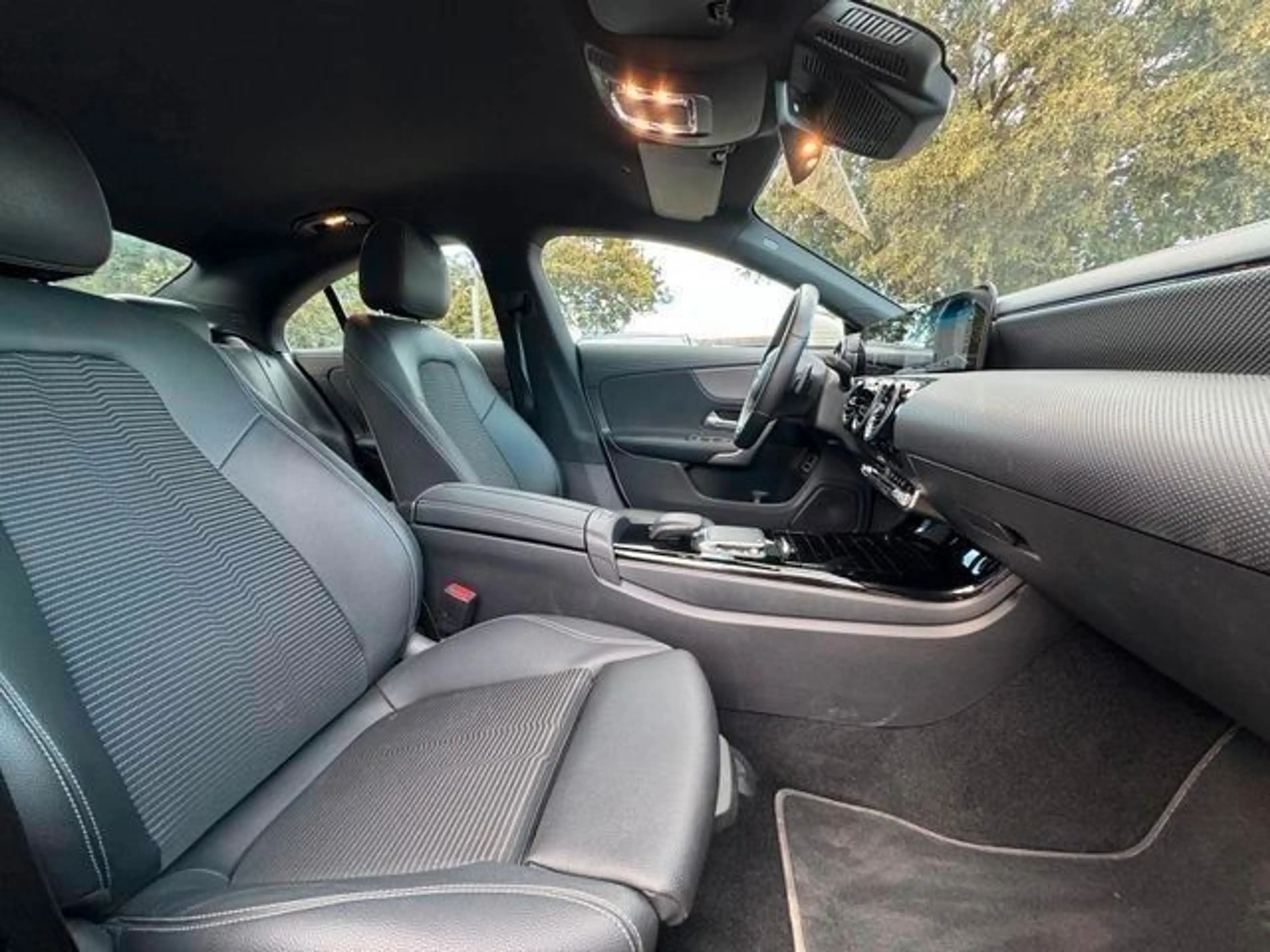 Mercedes-Benz CLA 250 Hybrid Limousine Kamera*Tempo*Navi — photo 9