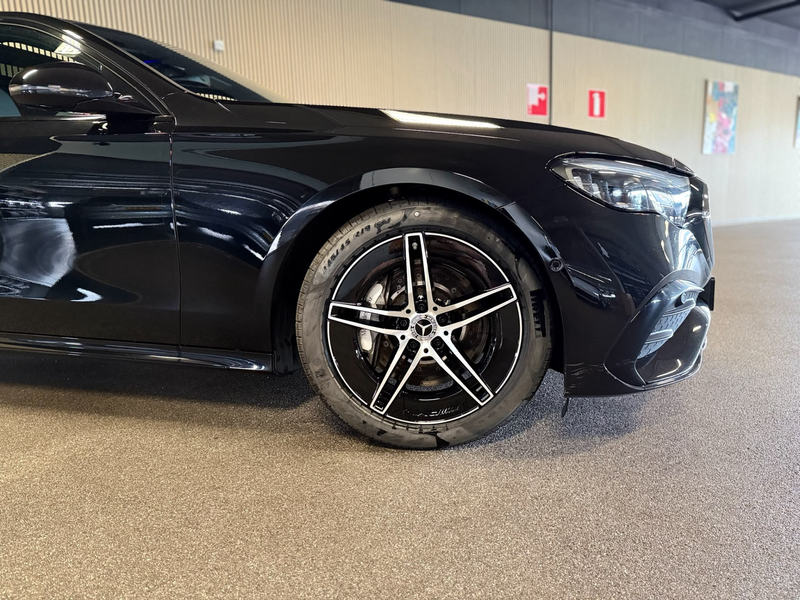 Mercedes-Benz E 220 220D AMG STYLING-PANORAMADAK-NIGHT PAKKET-DISTRONI — photo 3