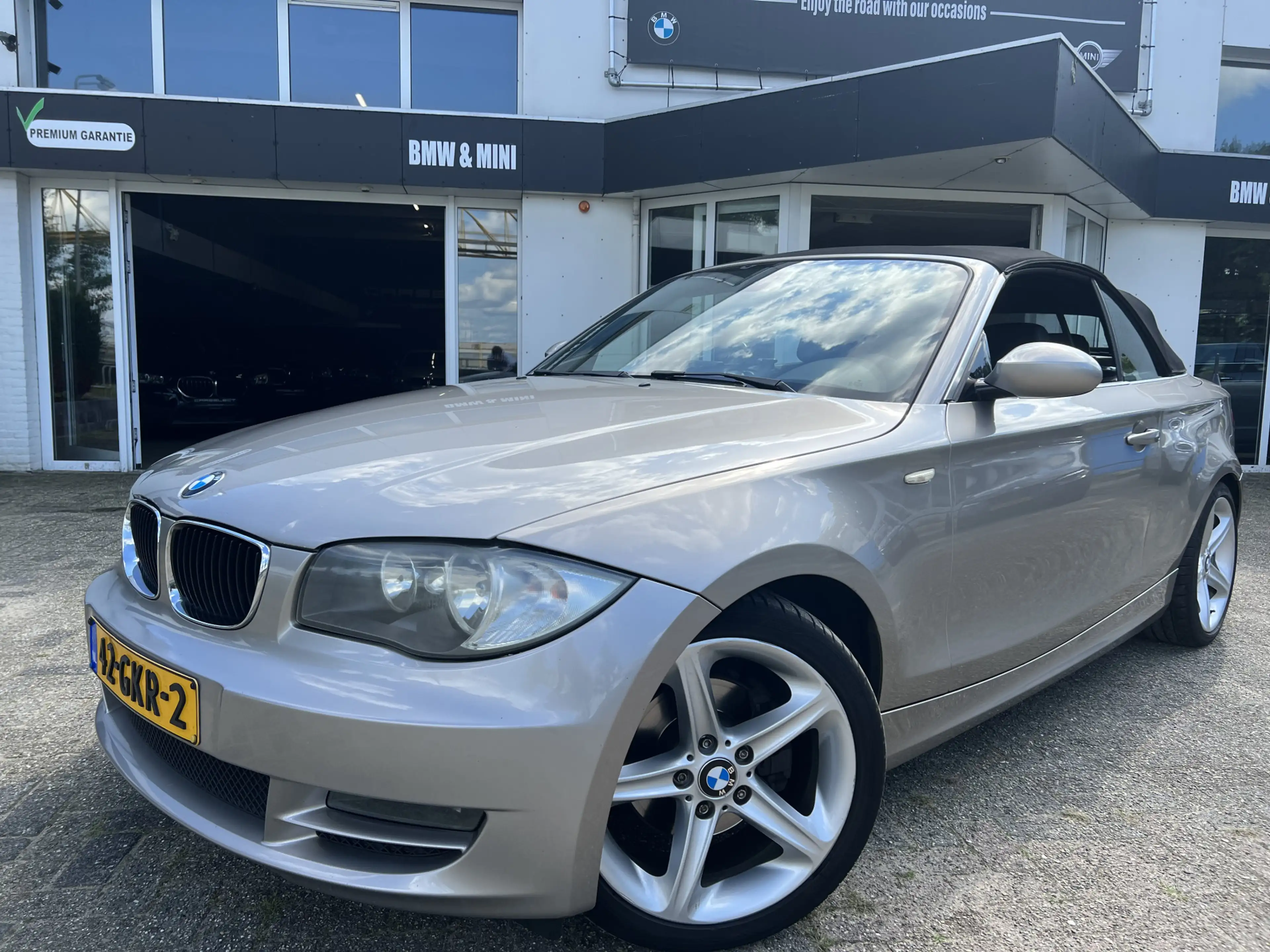 BMW 125 1-serie Cabrio 125i High Executive NAVI - LEDER -
