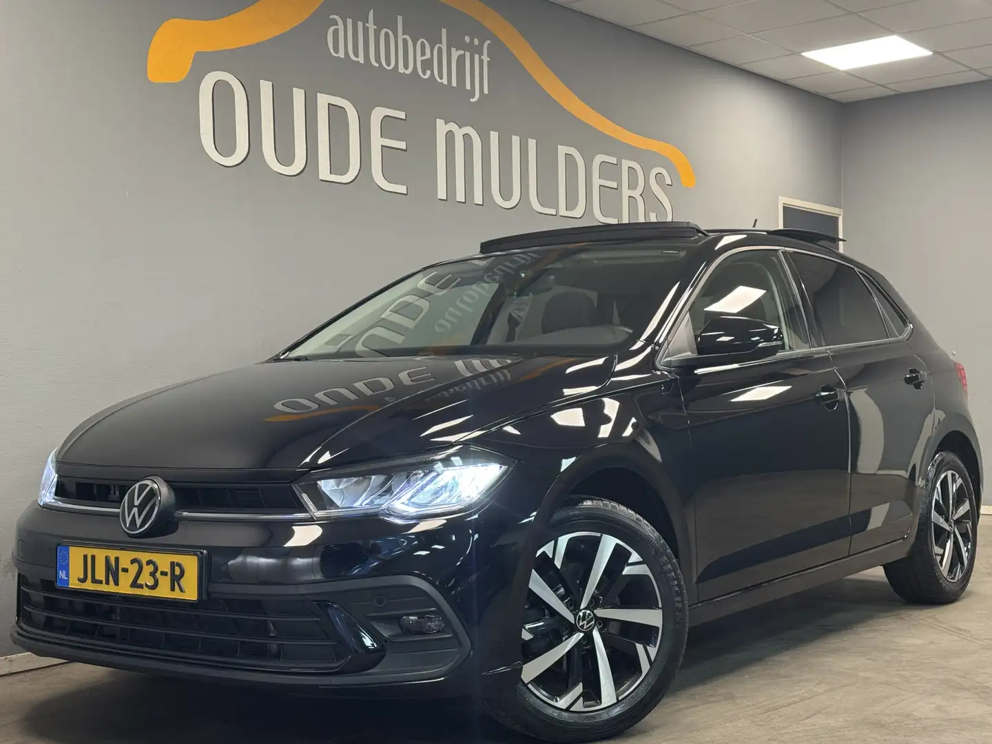 Volkswagen Polo 1.0 Panoramadak/Stoelverwarming/Trekhaak Noir - 1