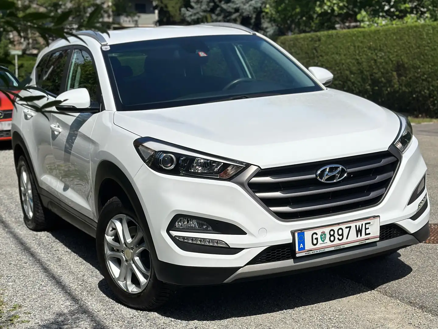 Hyundai TUCSON Tucson 1,6 GDI Start-Stopp Edition 25 Edition 25 Weiß - 1