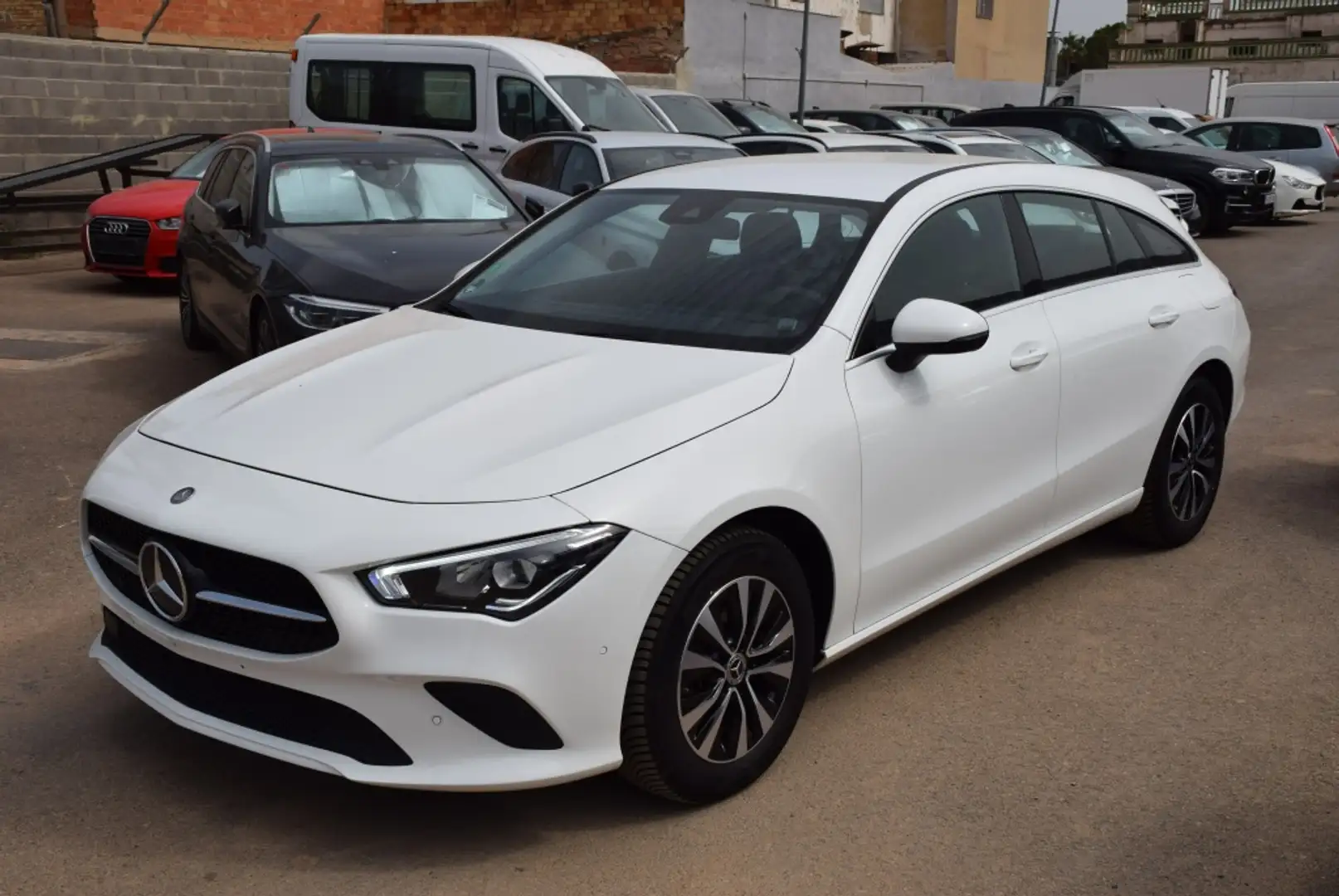 Mercedes-Benz CLA 200 Shooting Brake 200d 8G-DCT Blanco - 2