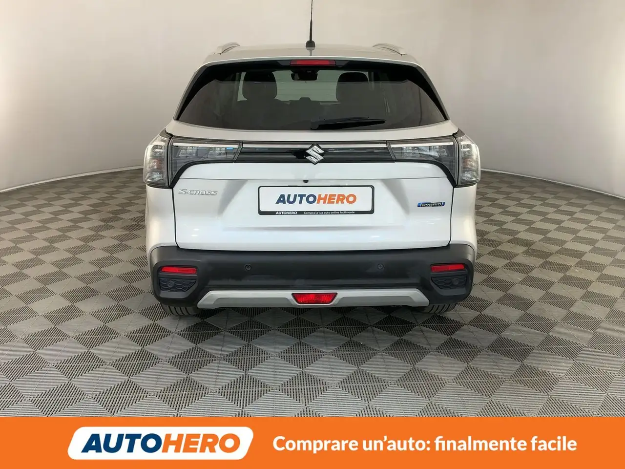 Suzuki S-Cross 2025
