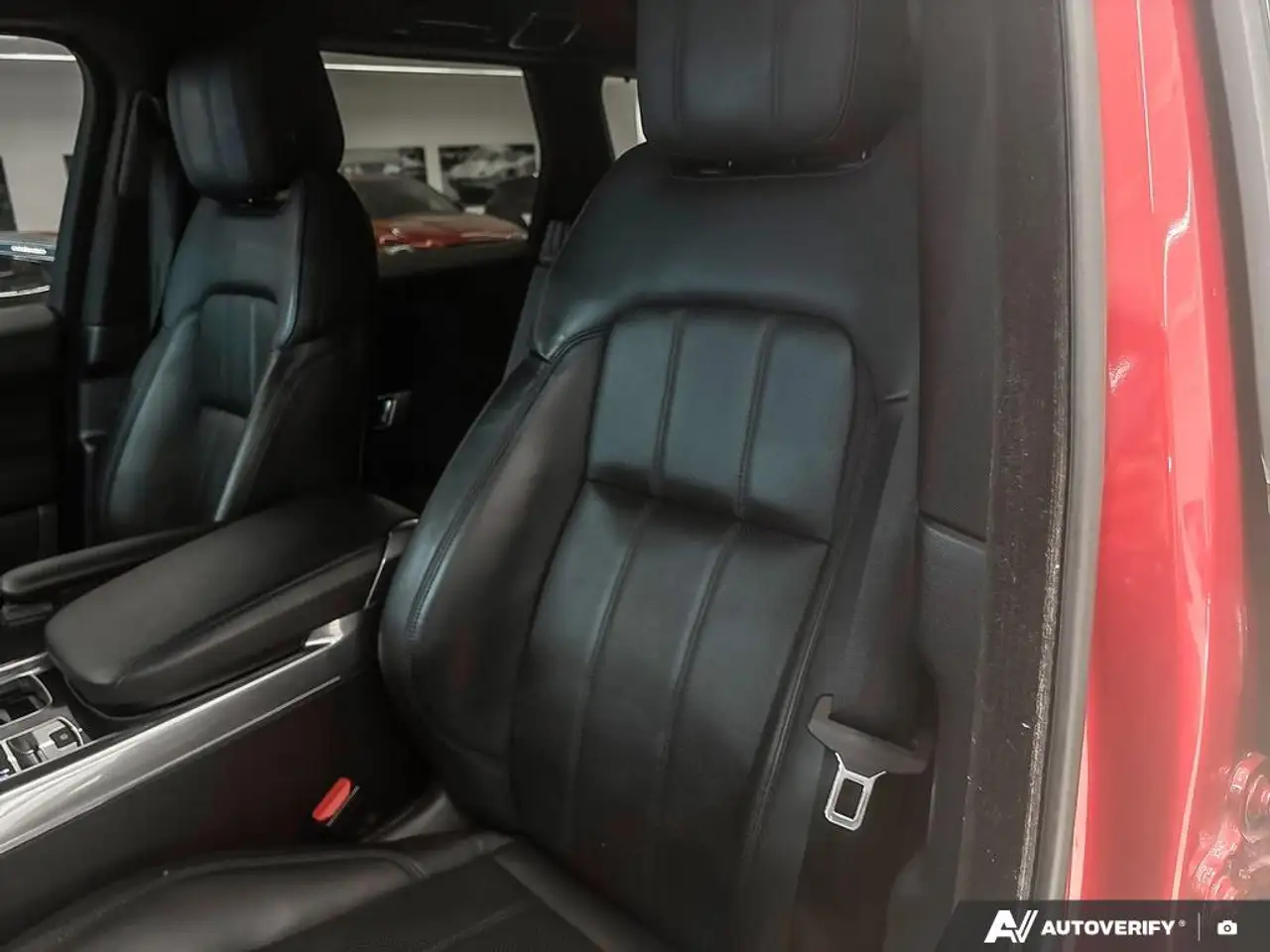 Land Rover Range Rover Sport снимка Land Rover Range Rover Sport