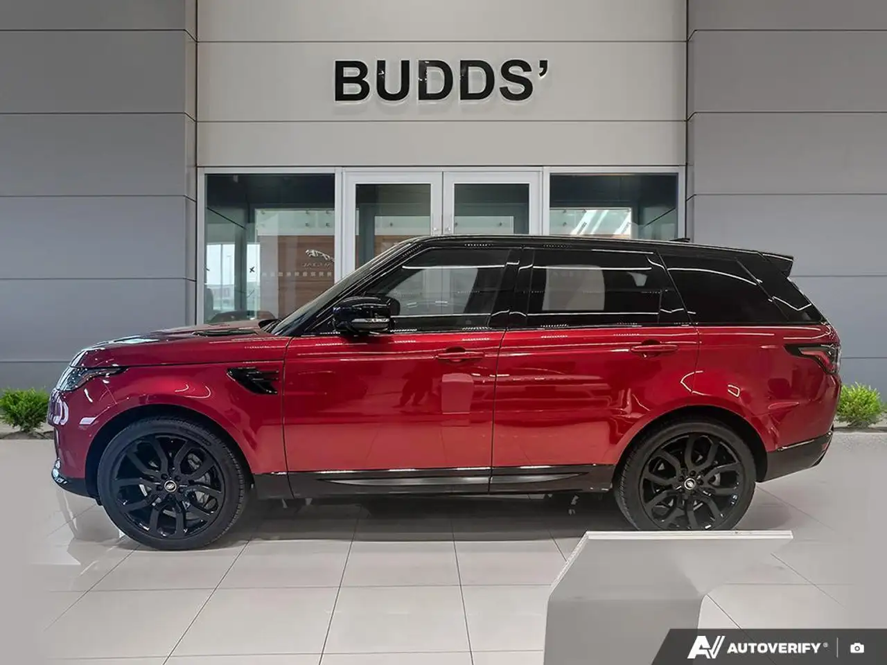 Land Rover Range Rover Sport снимка Land Rover Range Rover Sport