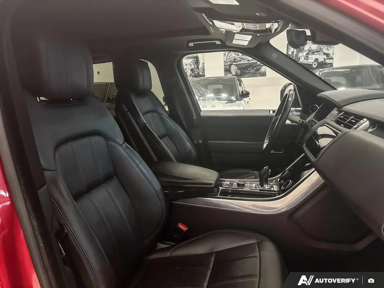 Land Rover Range Rover Sport снимка Land Rover Range Rover Sport