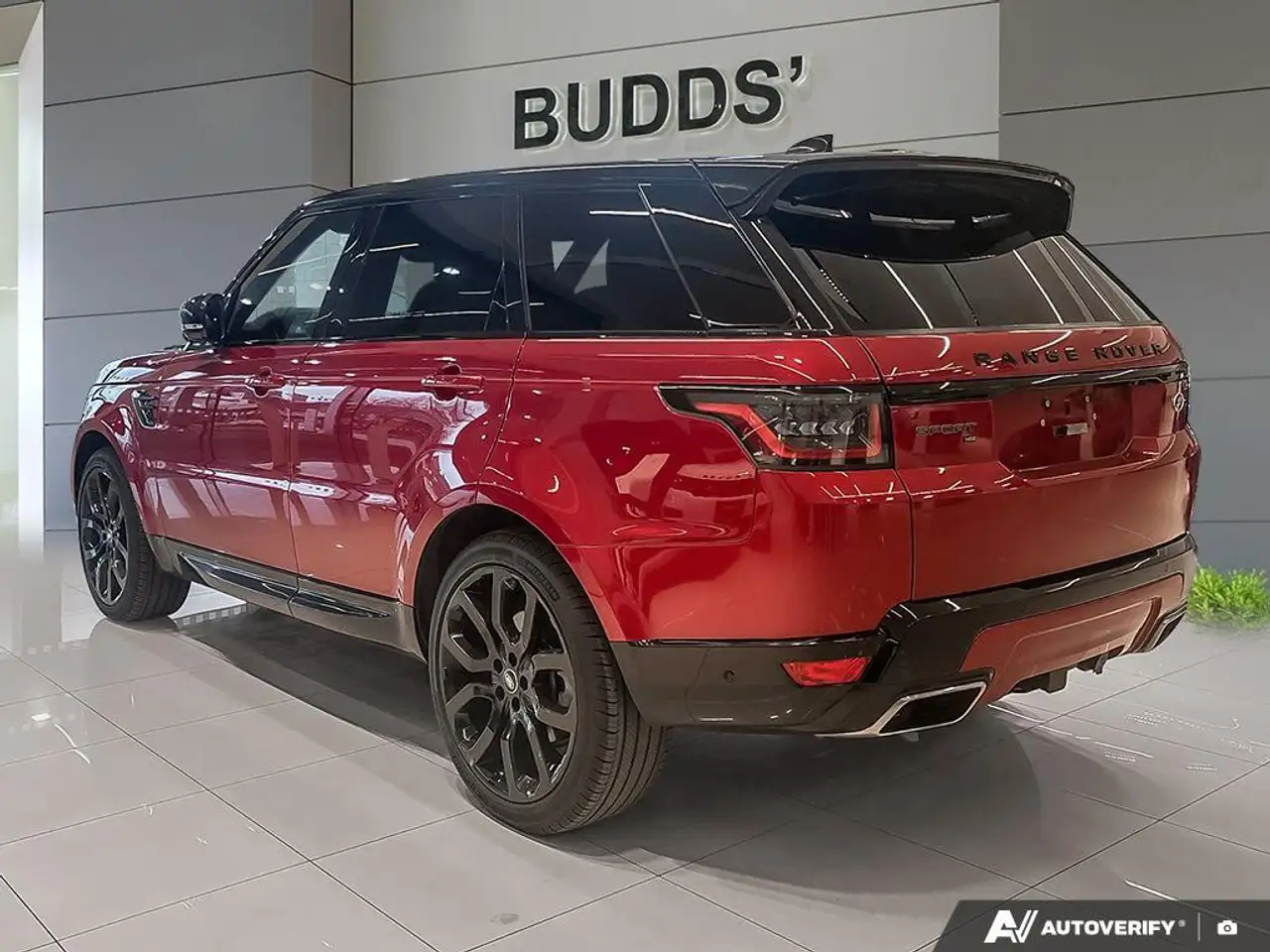 Land Rover Range Rover Sport снимка Land Rover Range Rover Sport