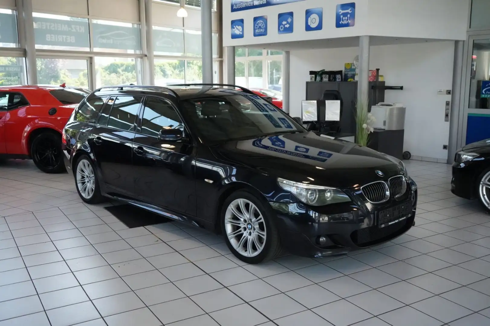 BMW 530 Baureihe 5 Touring 530d M-Sport Paket Negro - 1